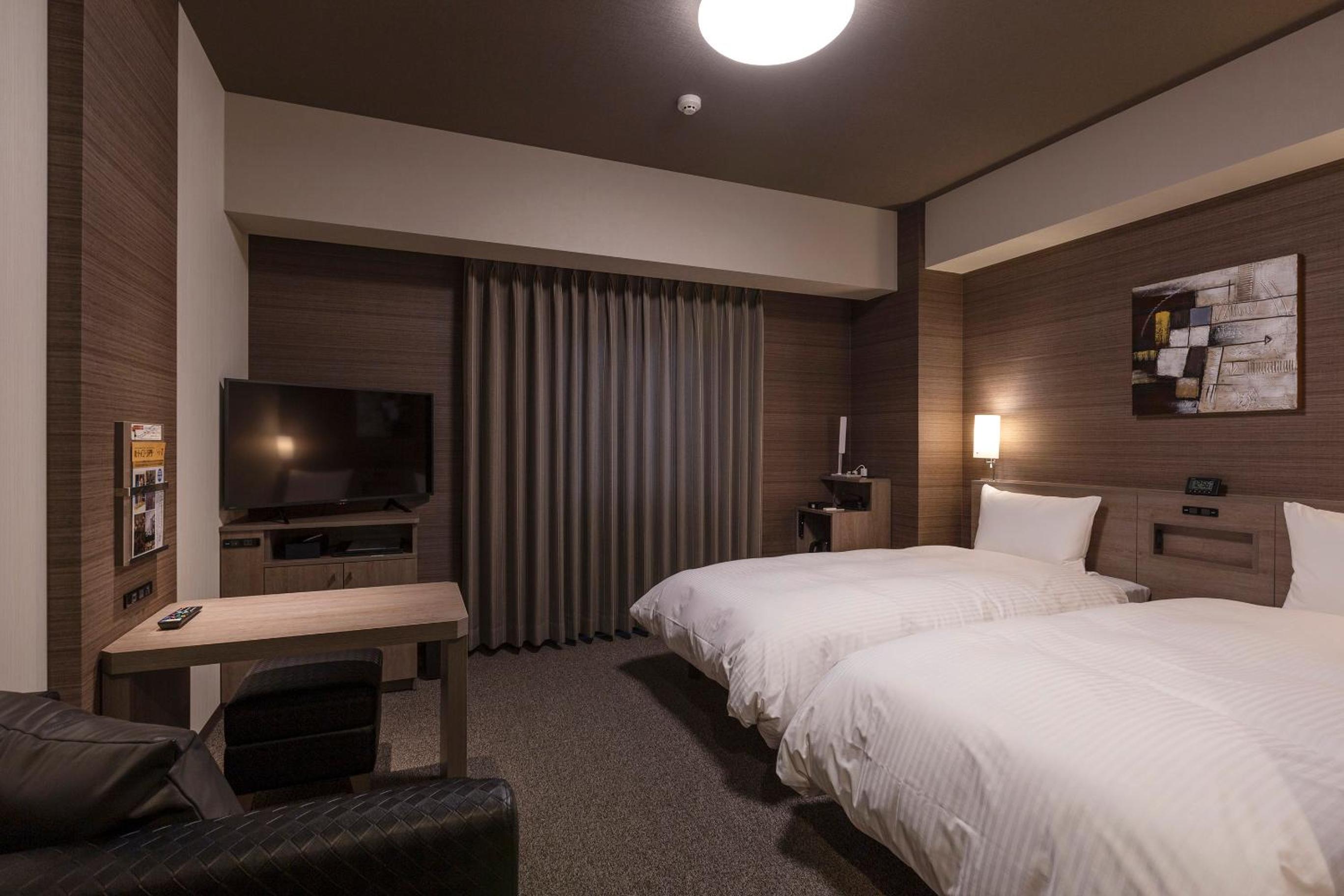 Twin Room - Non-Smoking - Photo 1