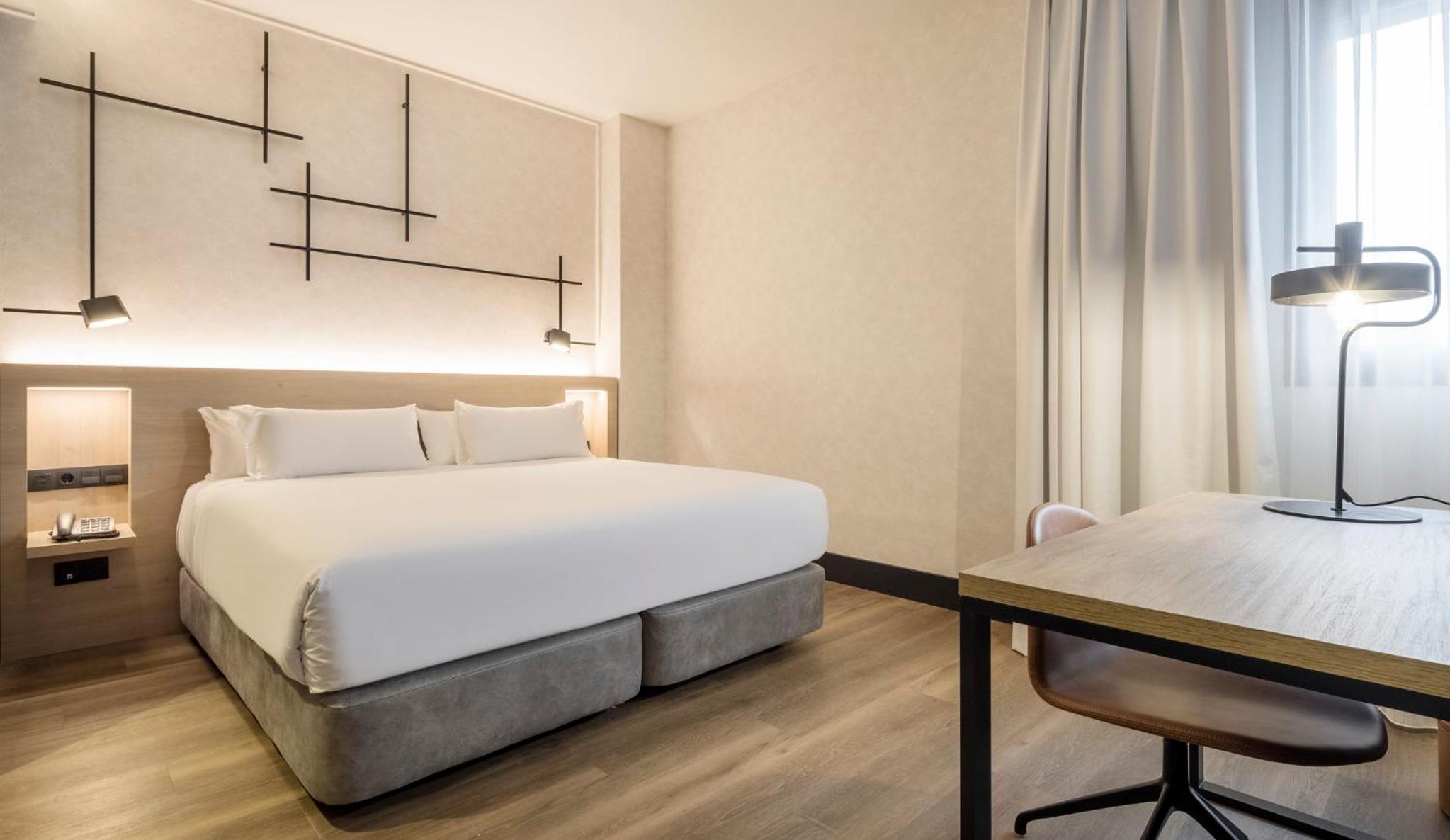 Deluxe Room - Photo 4