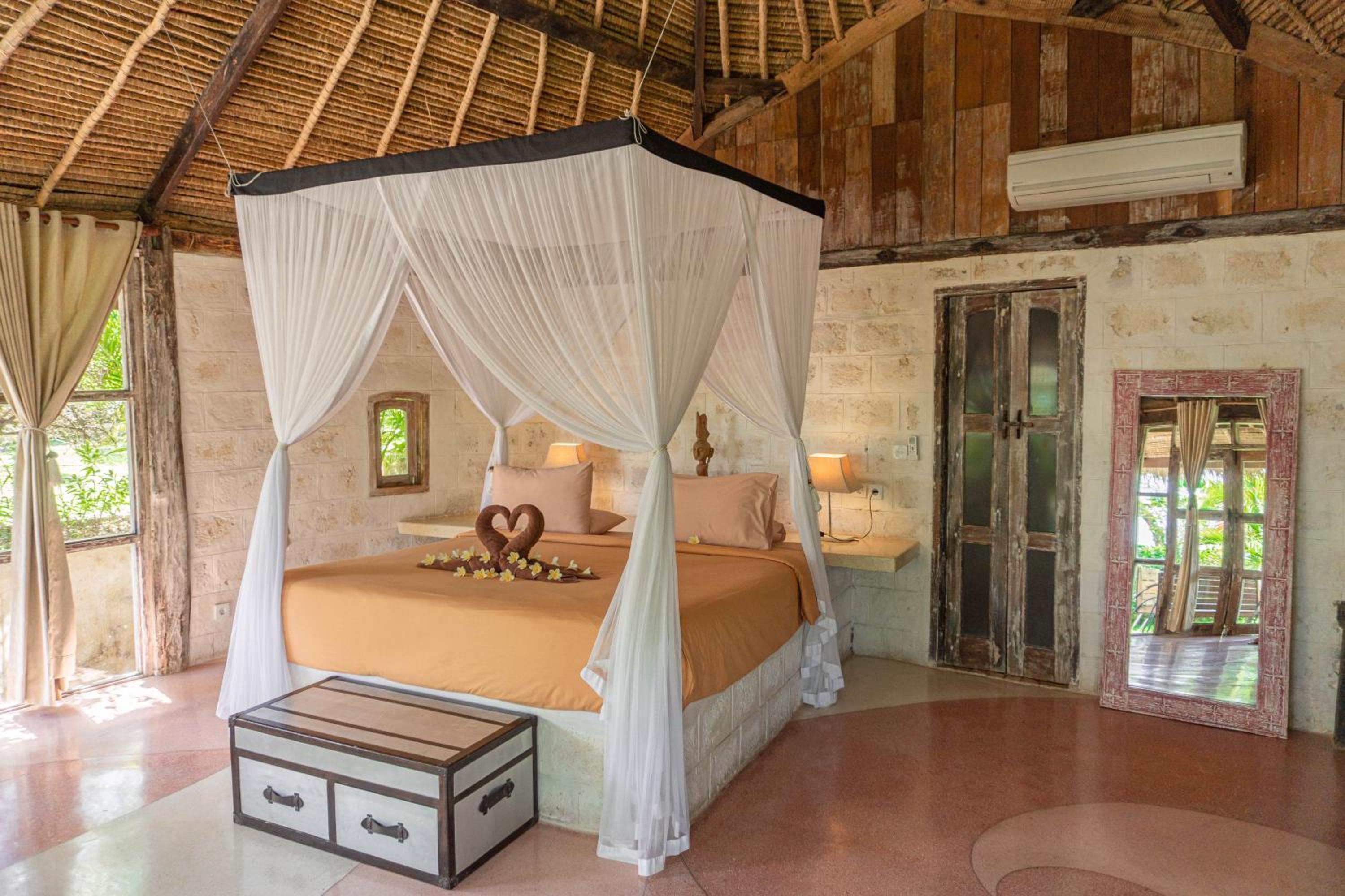 Superior Lodge