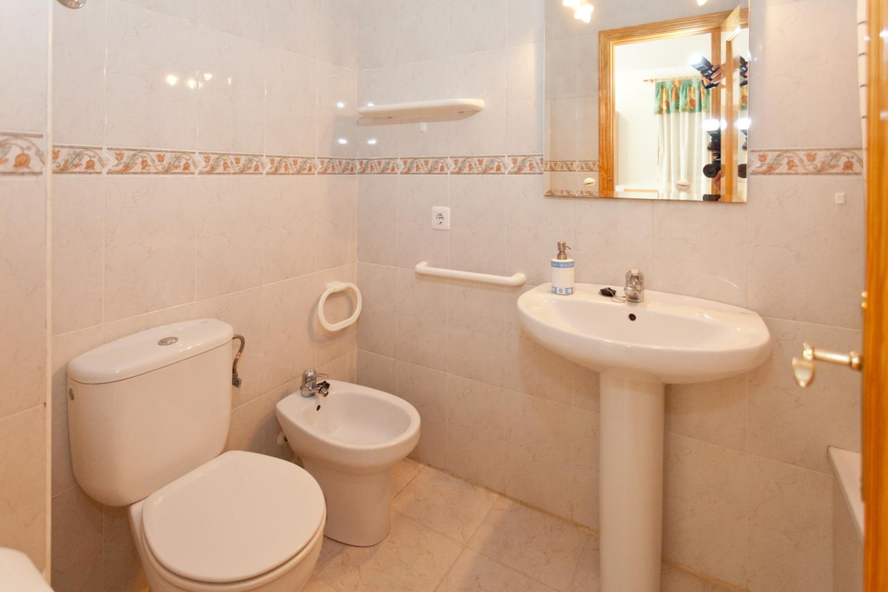 Superior Two-Bedroom Apartment with Parking (4 Adults + 2 Children) photo 2