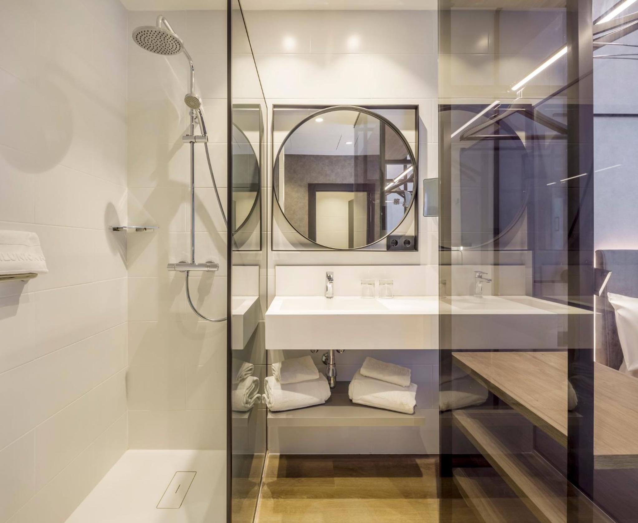 Single Room - Photo 6