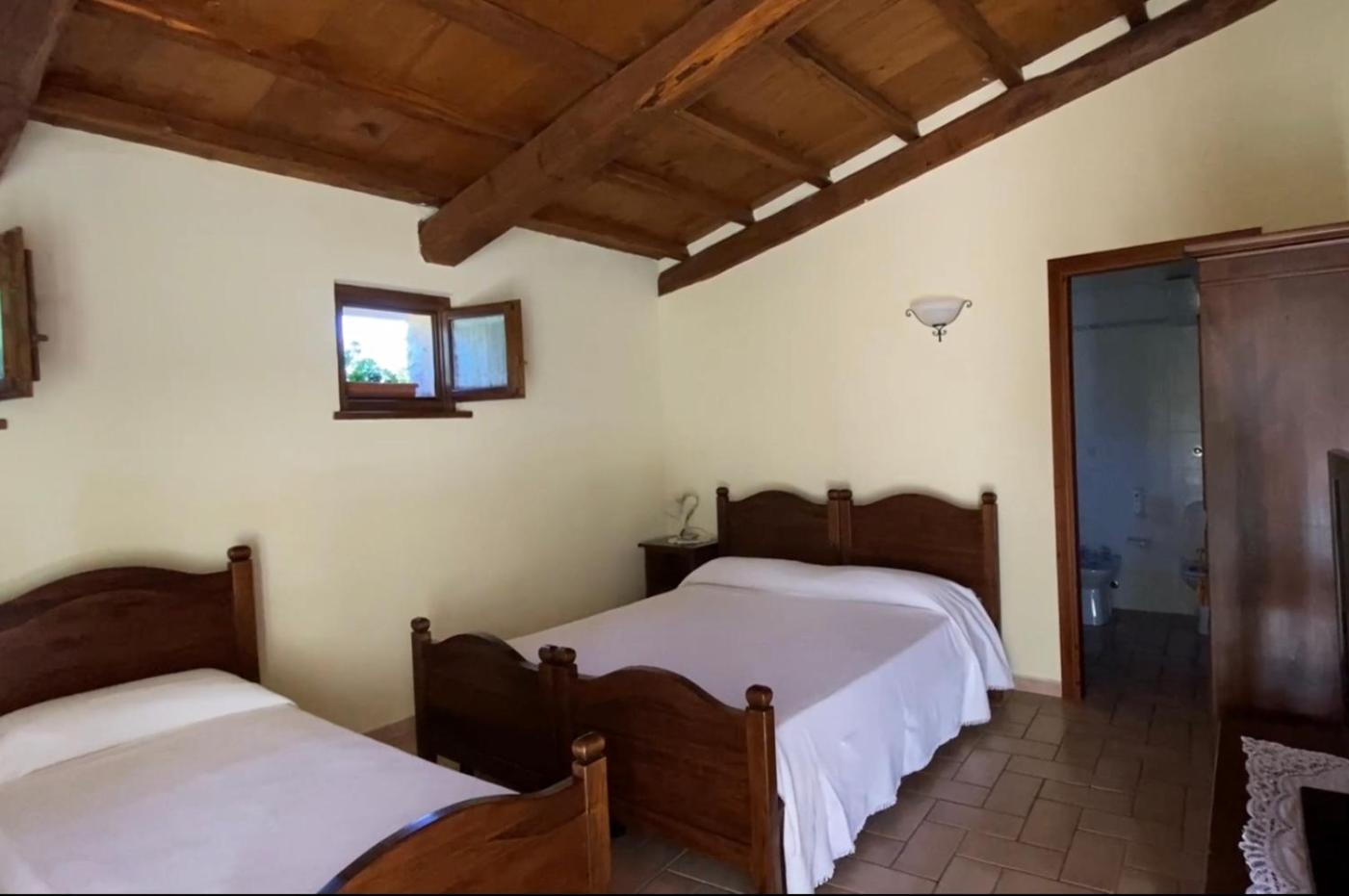 Double Room - Photo 3