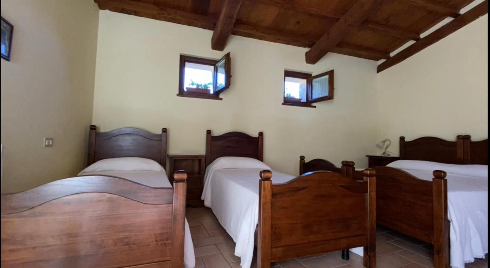 Double Room - Photo 9