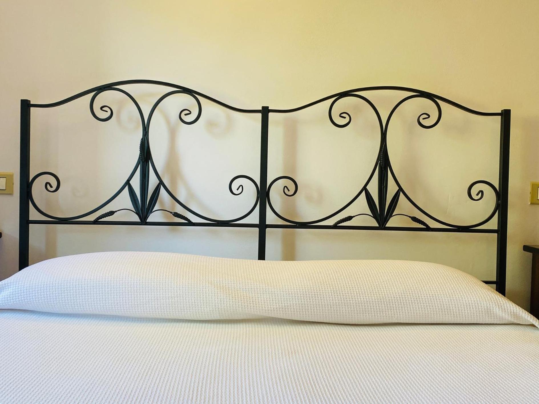 Double Room - Photo 8