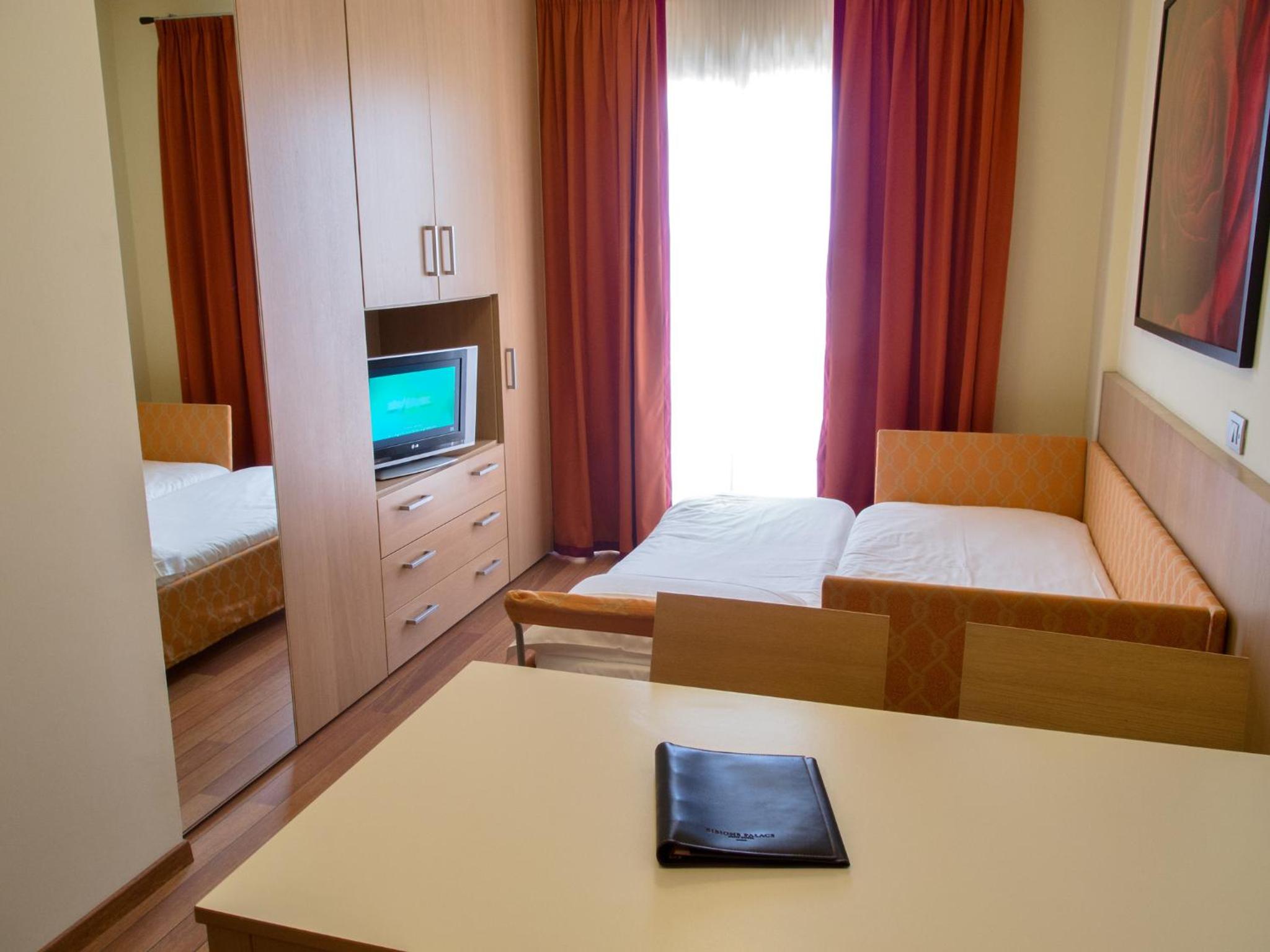 Suite (4 Adults) photo 2