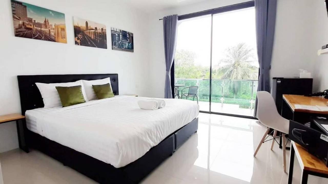 King Room with Balcony