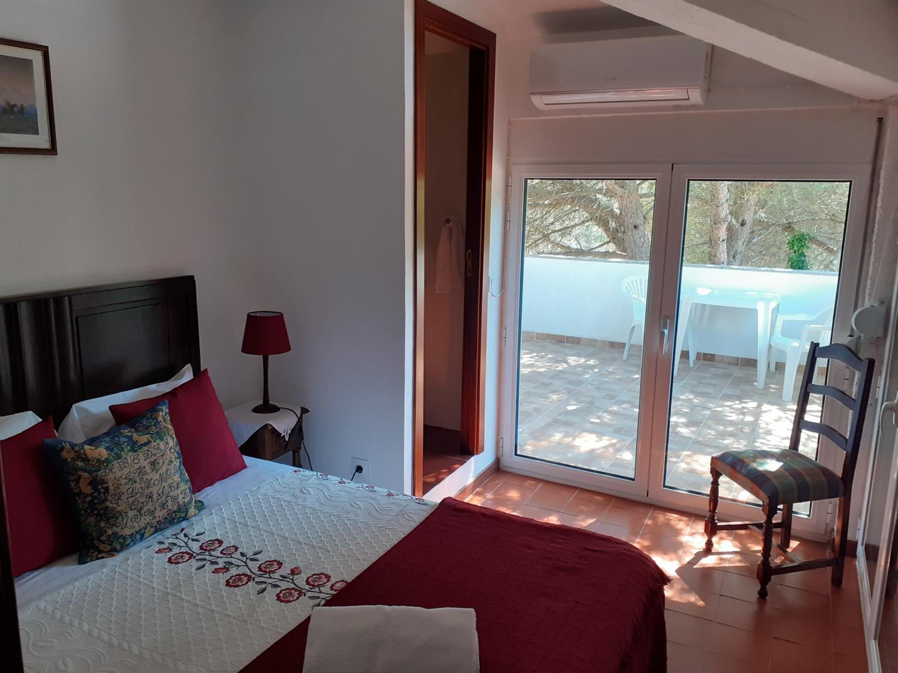 Standard Double Room - Photo 5