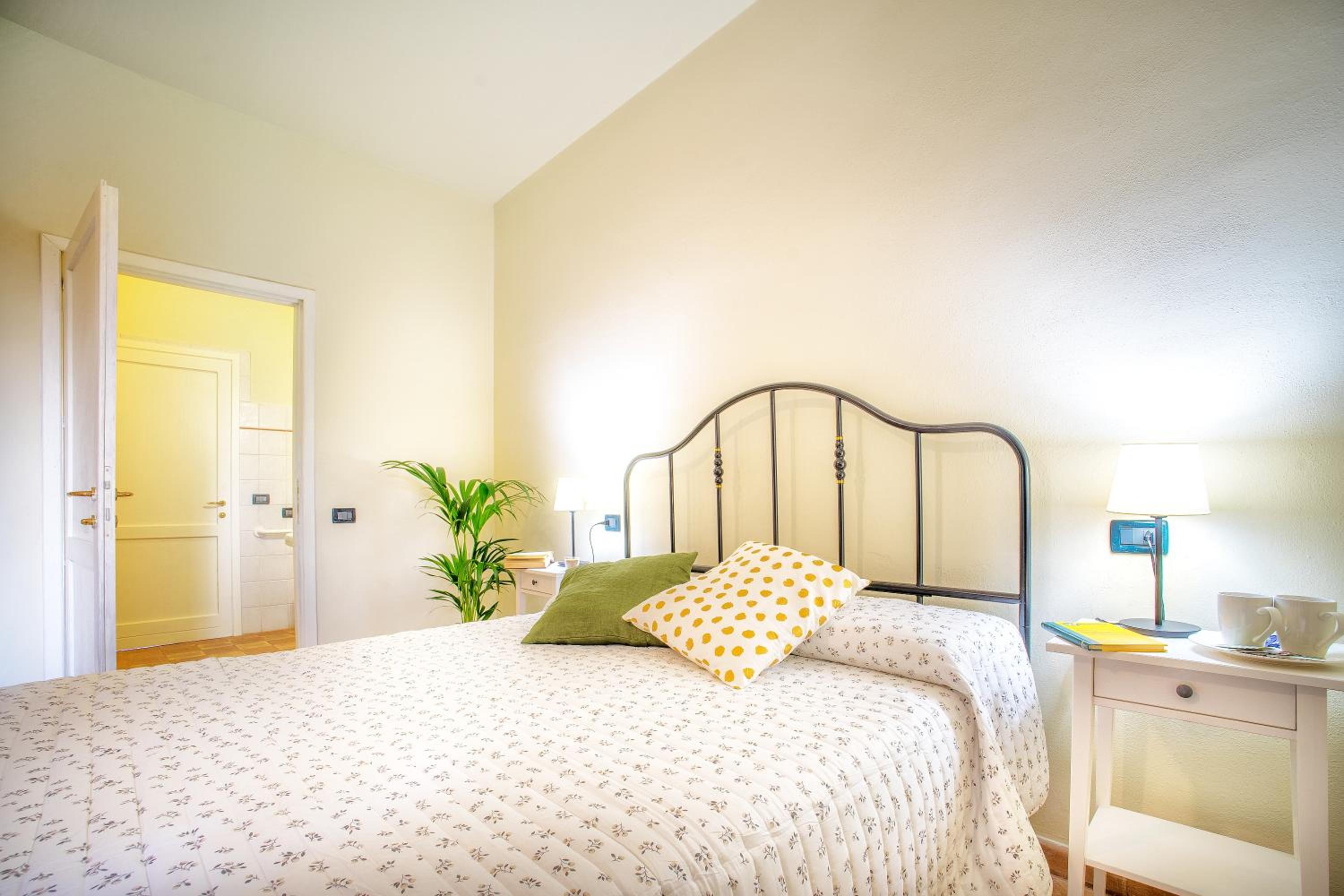 Double Room - Photo 3