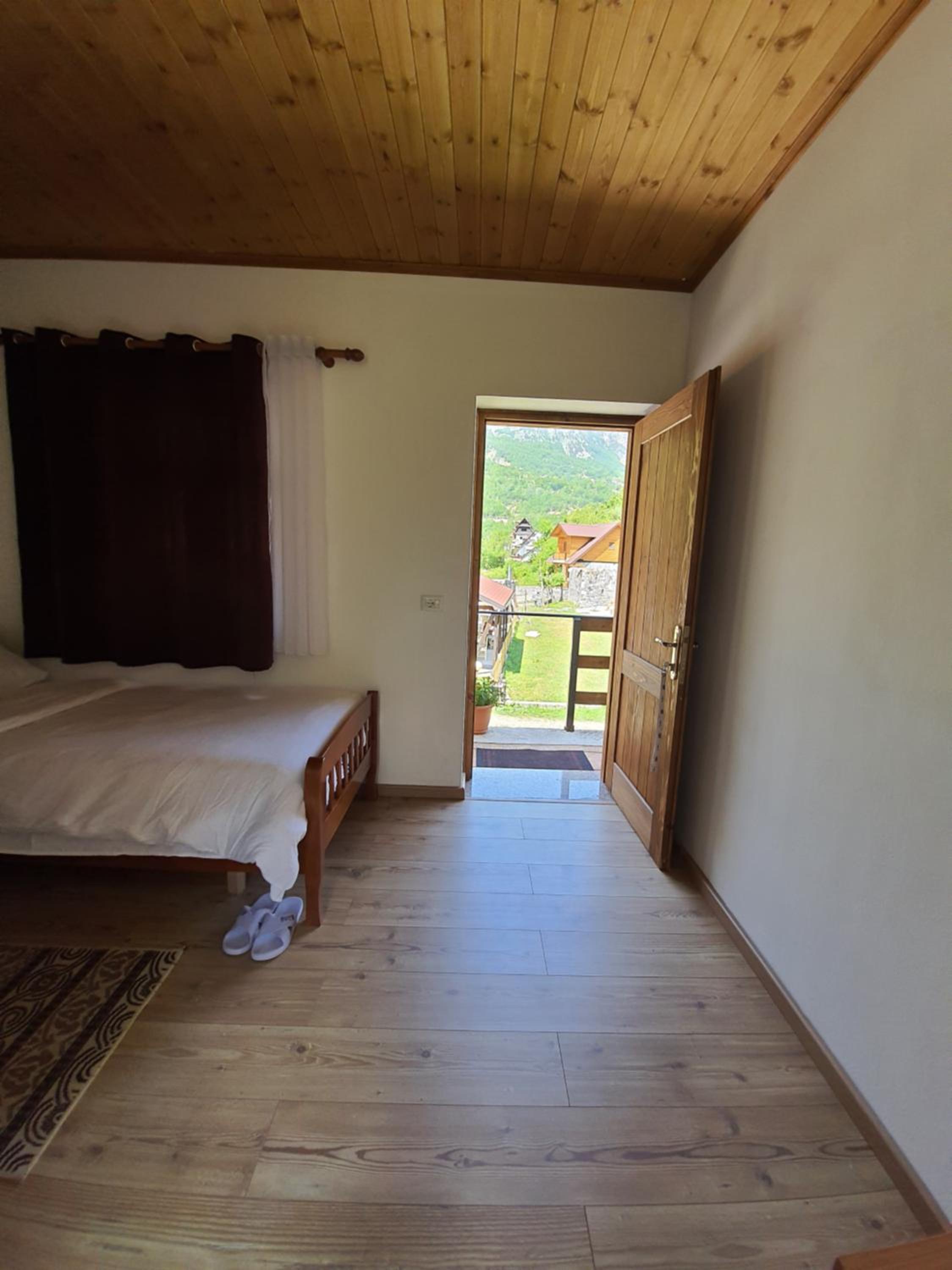 Classic Triple Room photo 2