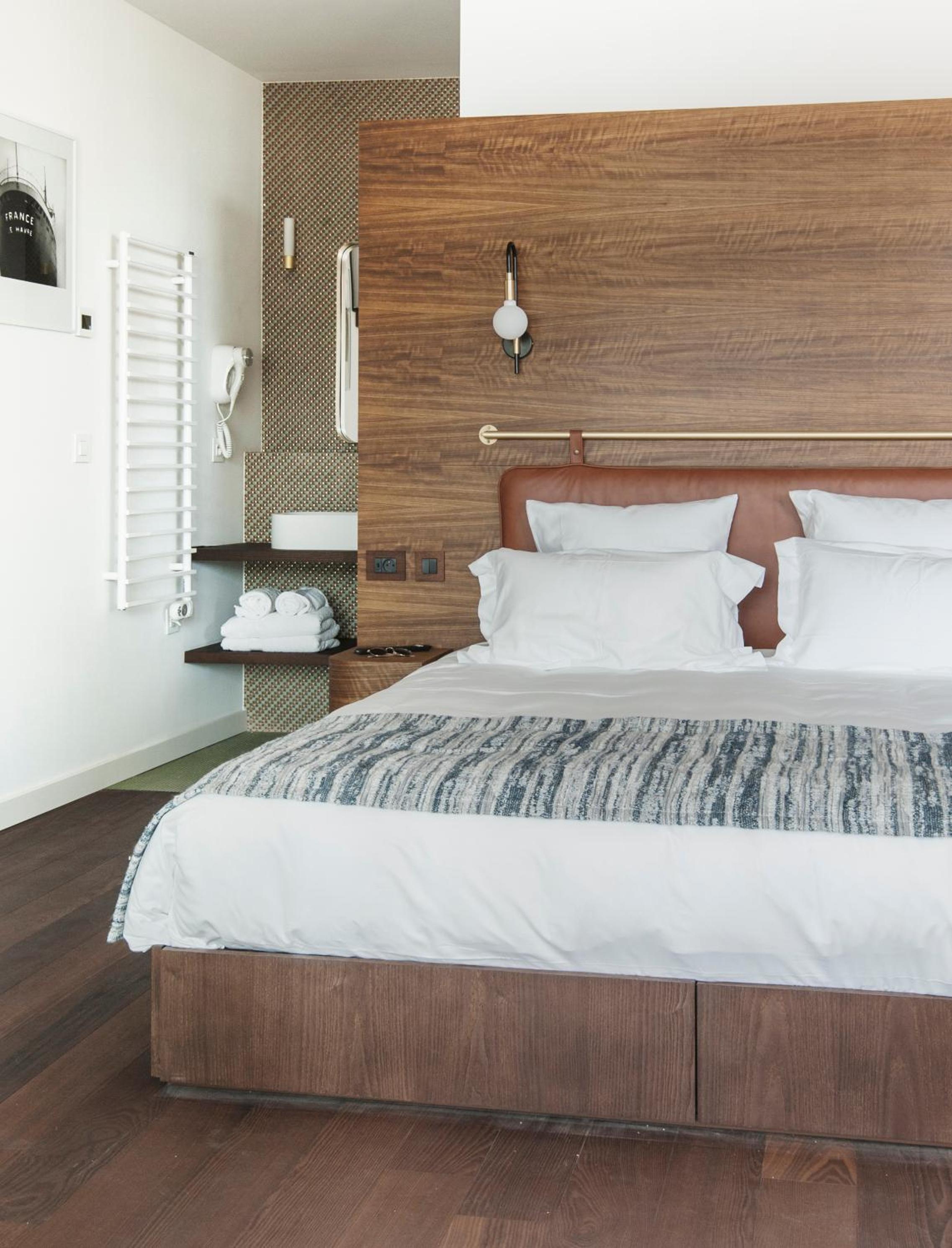 Large Double Room