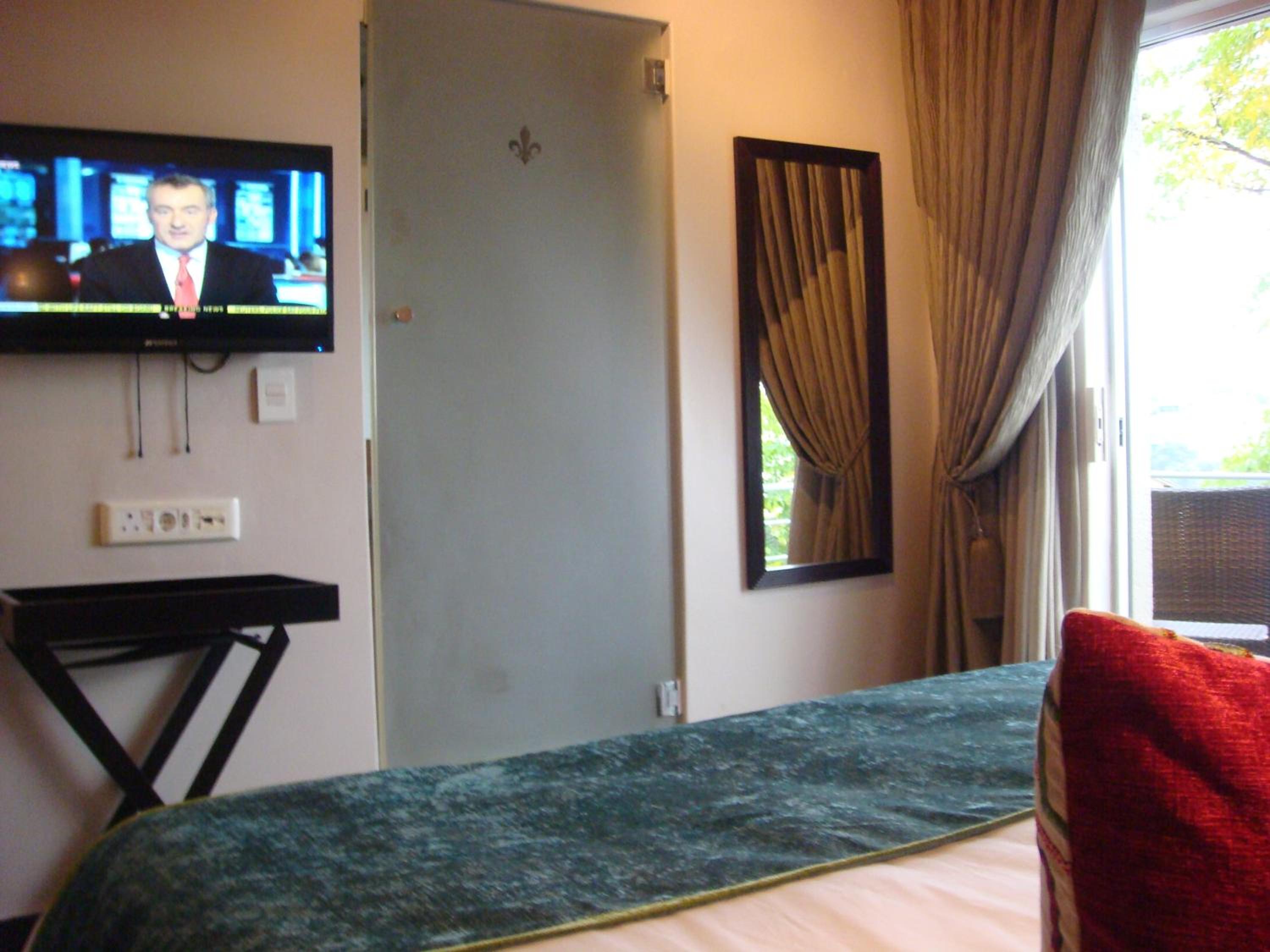 Superior Double or Twin Room - Photo 8