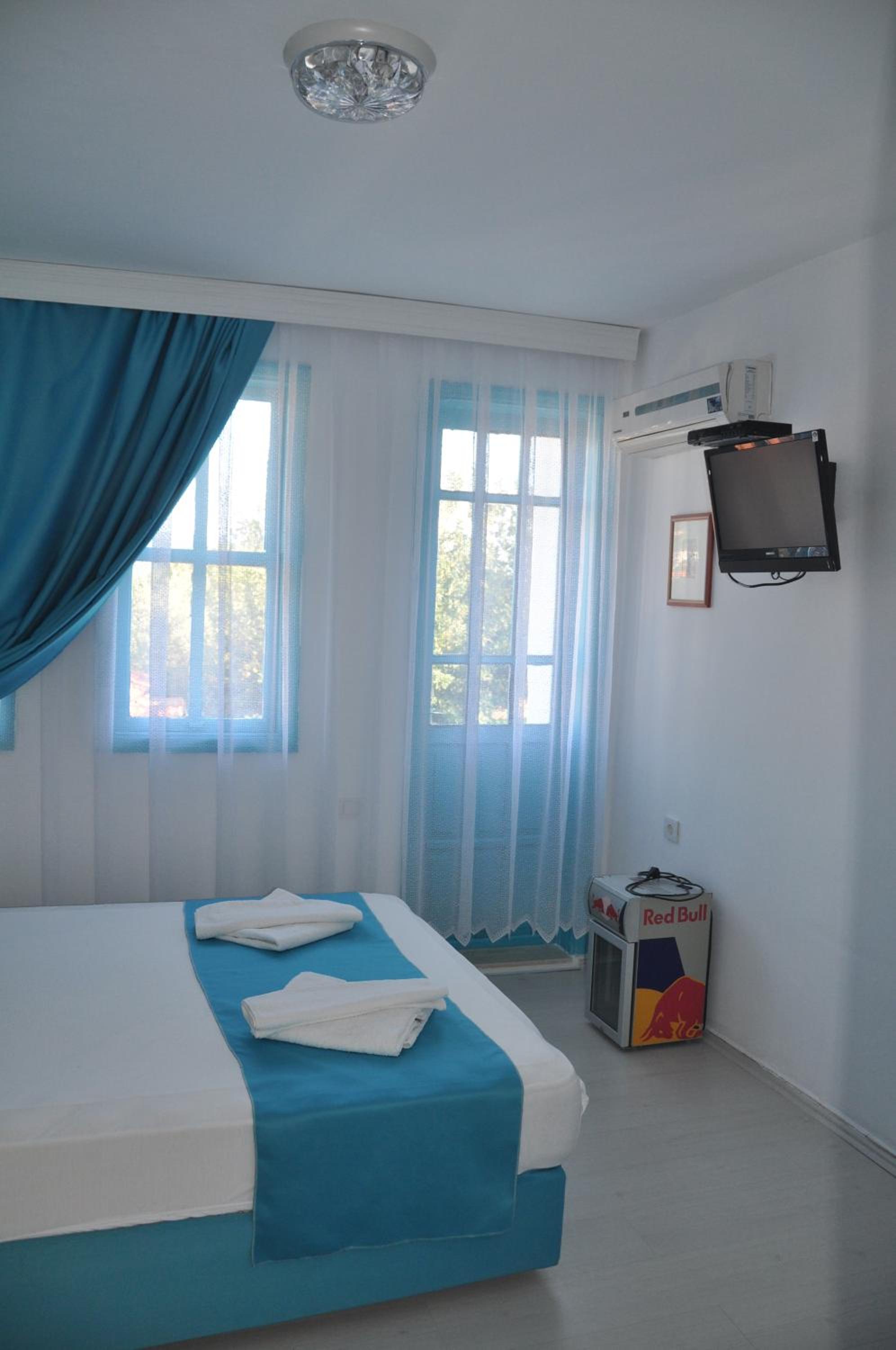 Standard Triple Room - Photo 1
