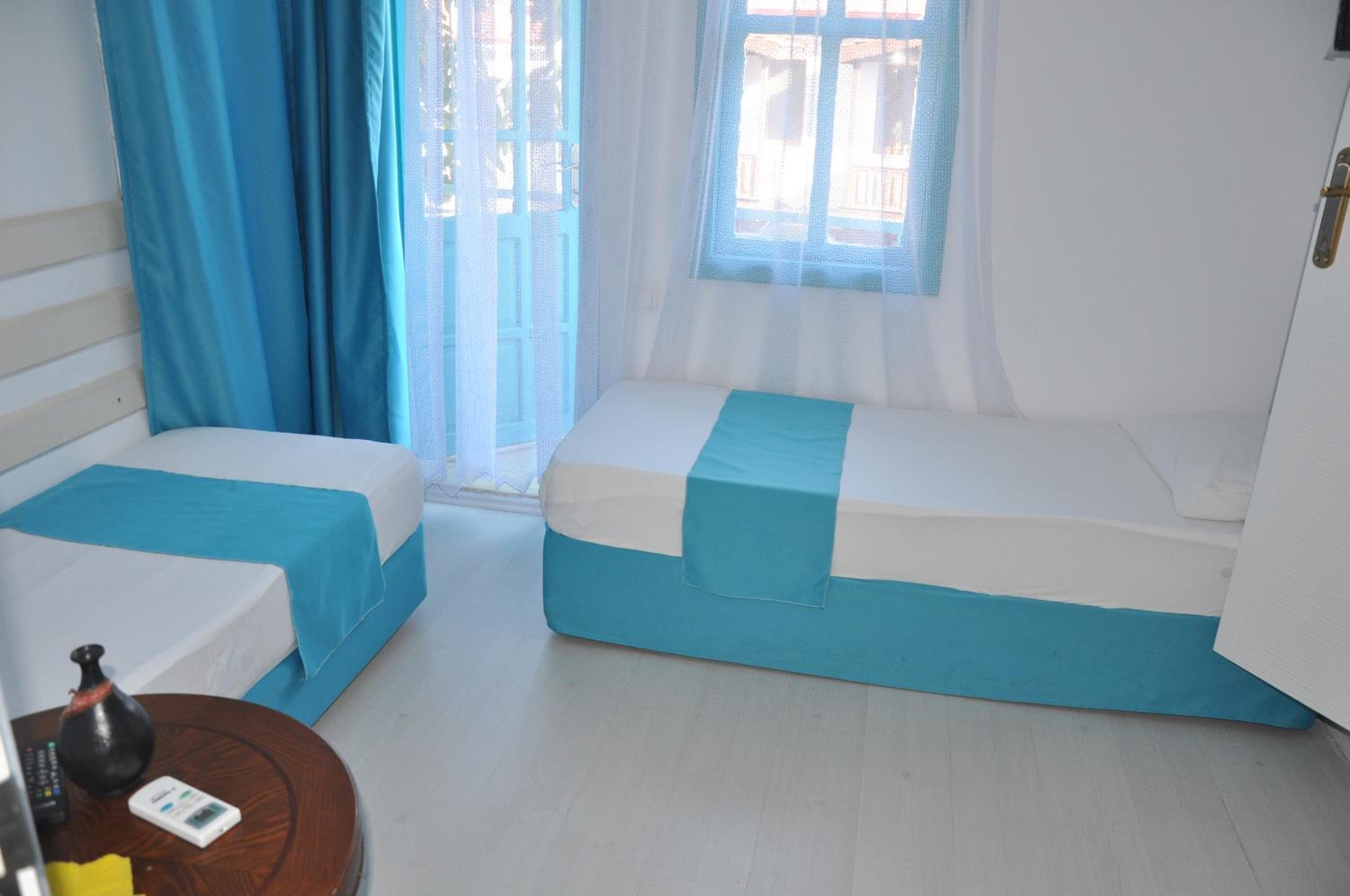 Standard Triple Room - Photo 4