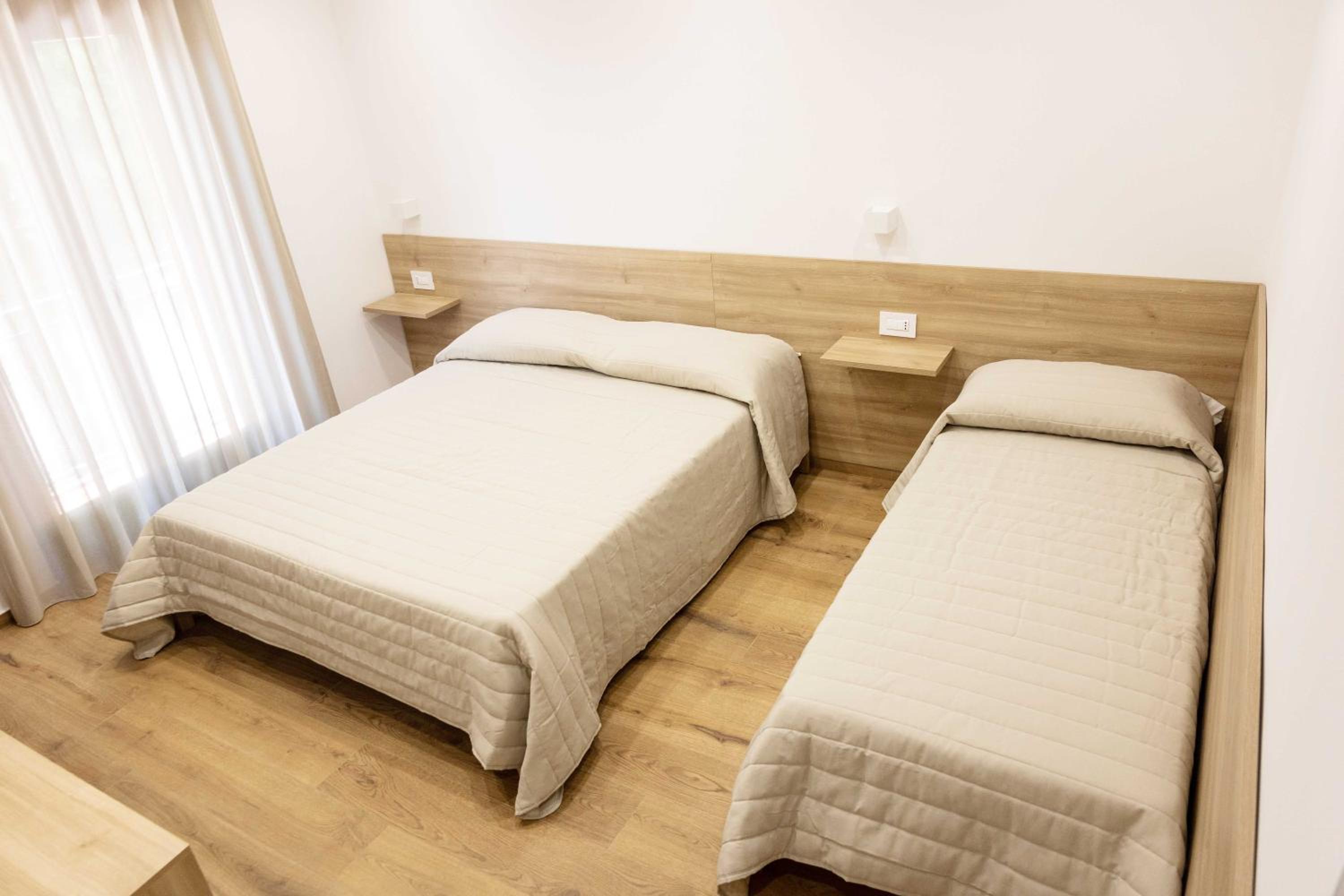 Triple Room with Private Bathroom - Photo 1