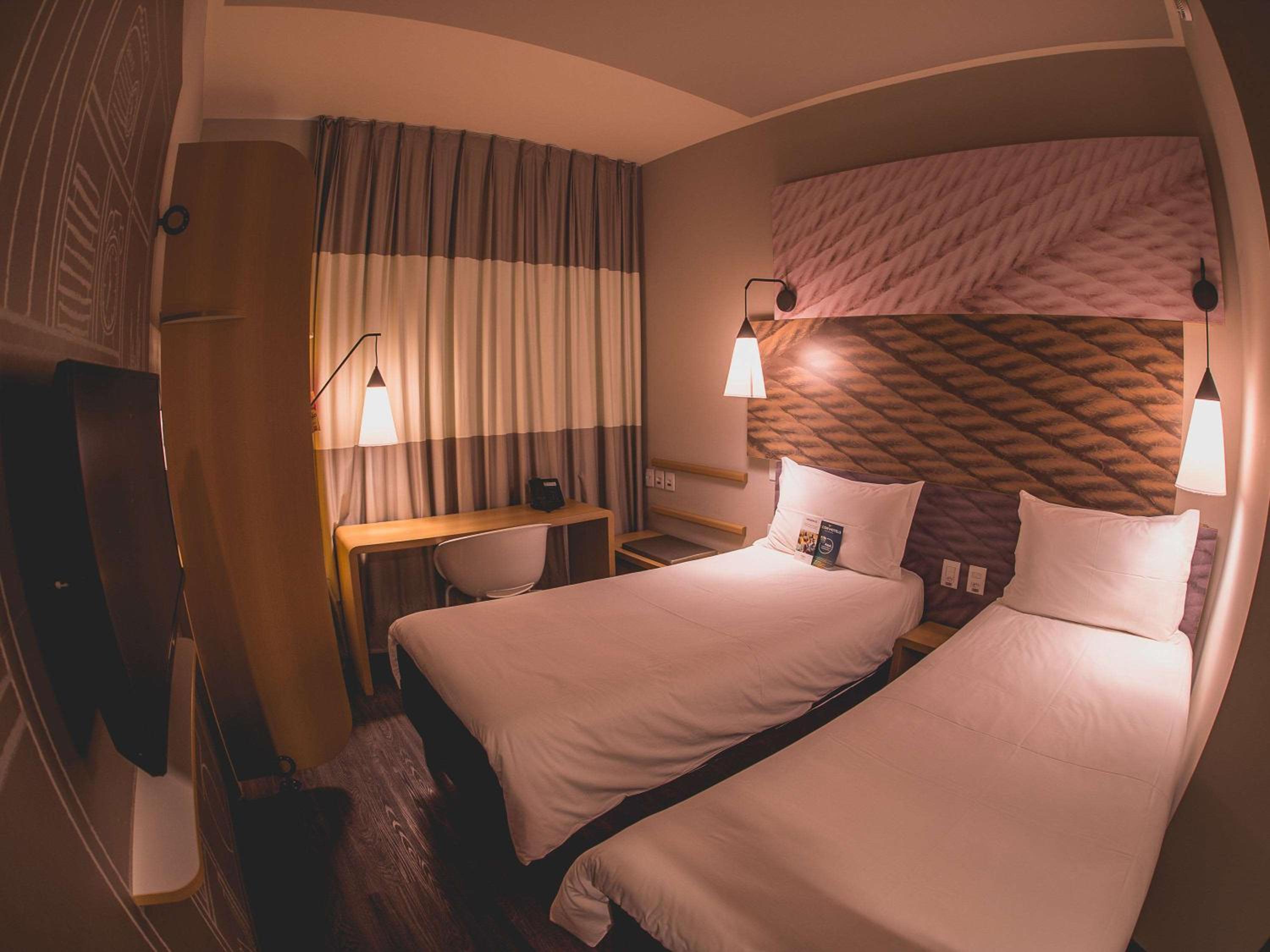 Standard Twin Room photo 2
