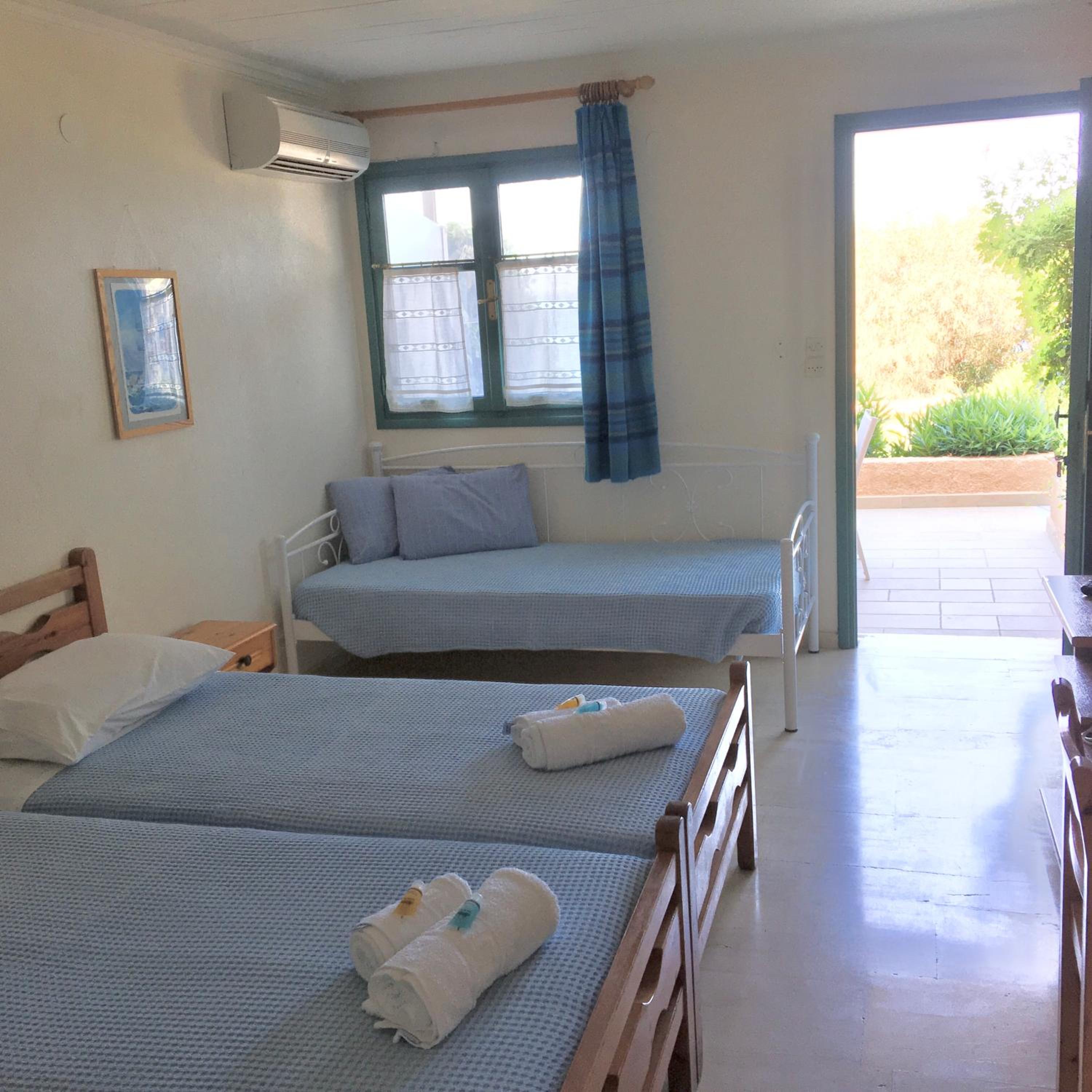 Studio Apartment with Sea View photo 1
