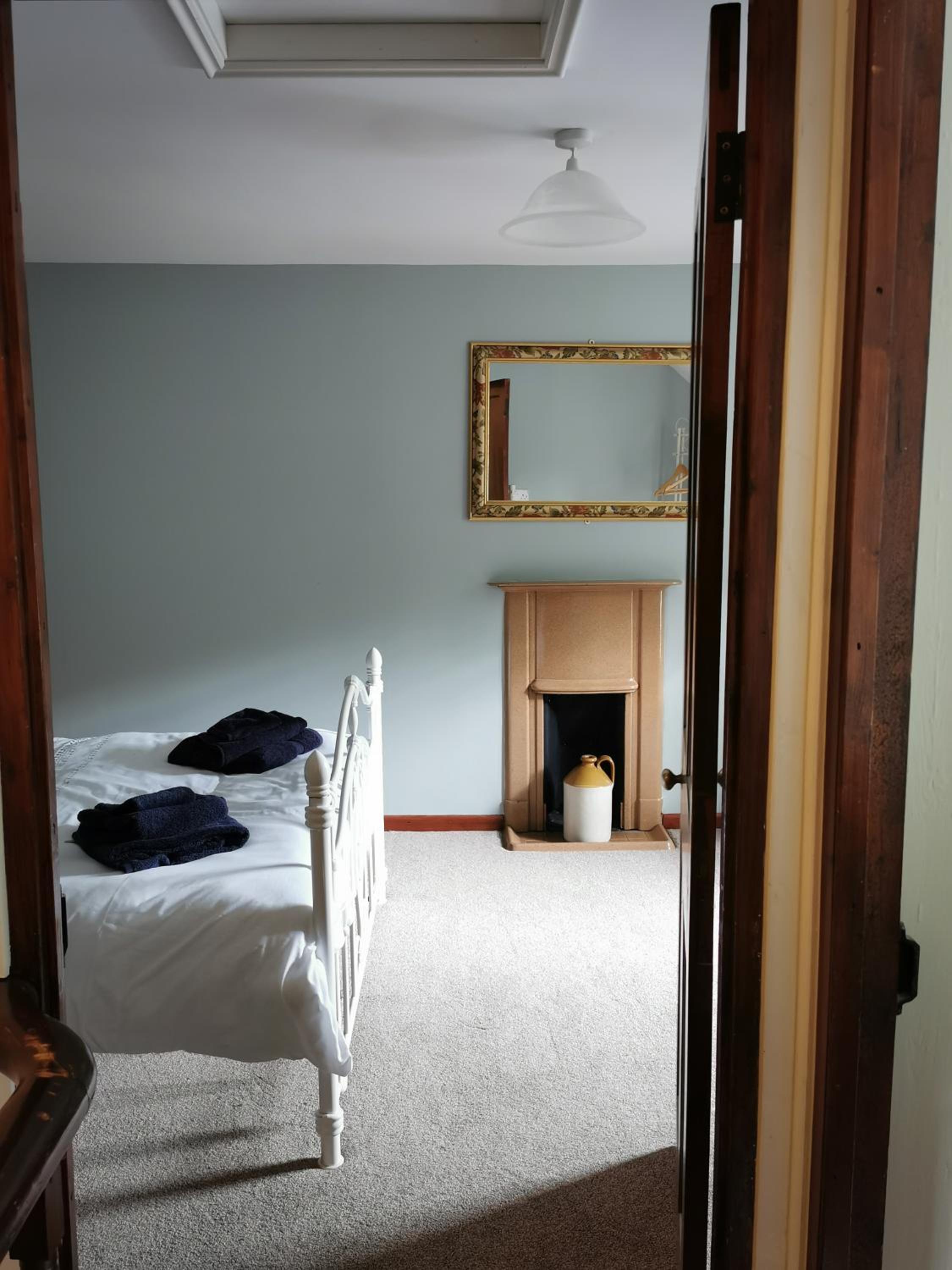 Three-Bedroom House photo 3