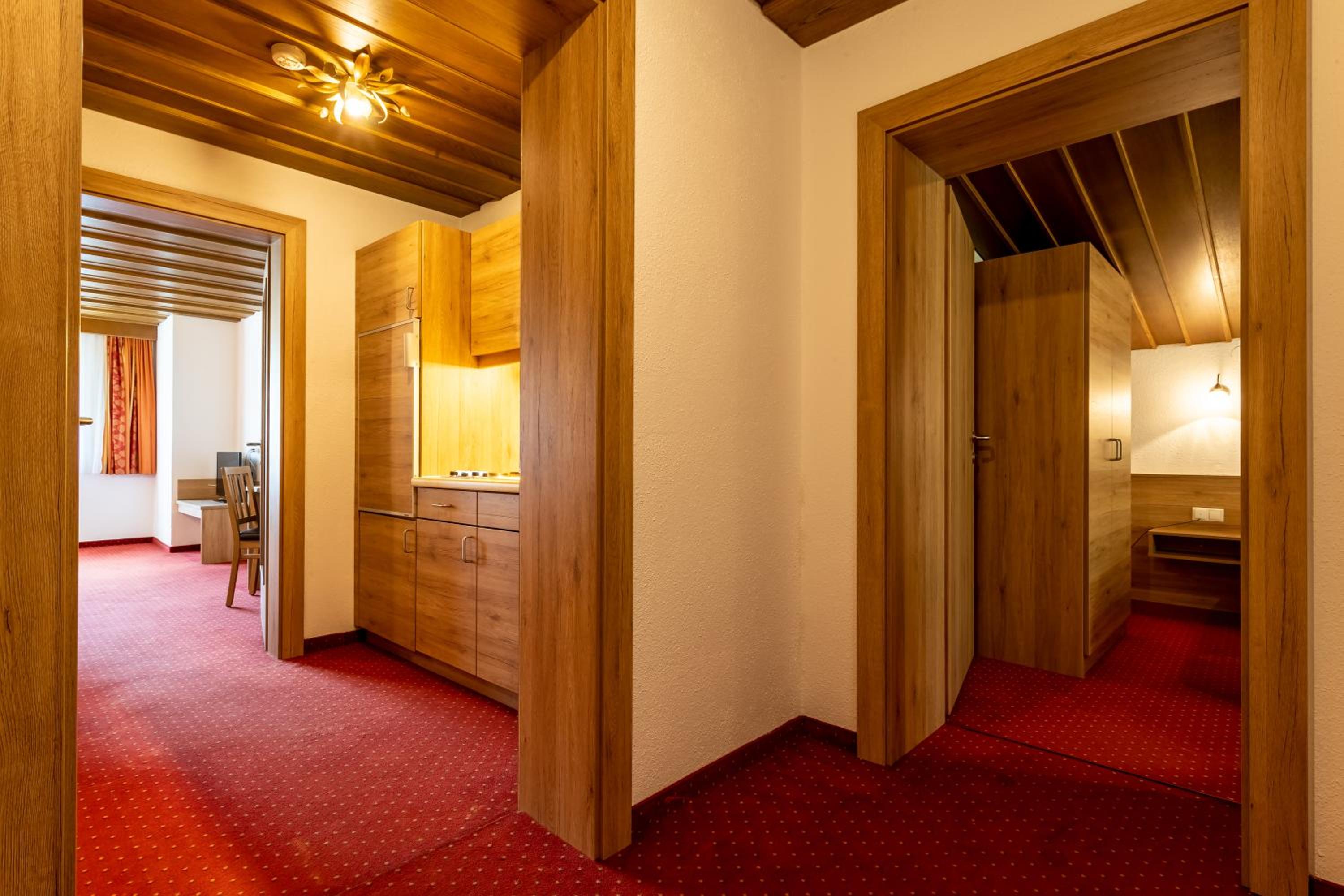 Two-Bedroom Apartment - Photo 4