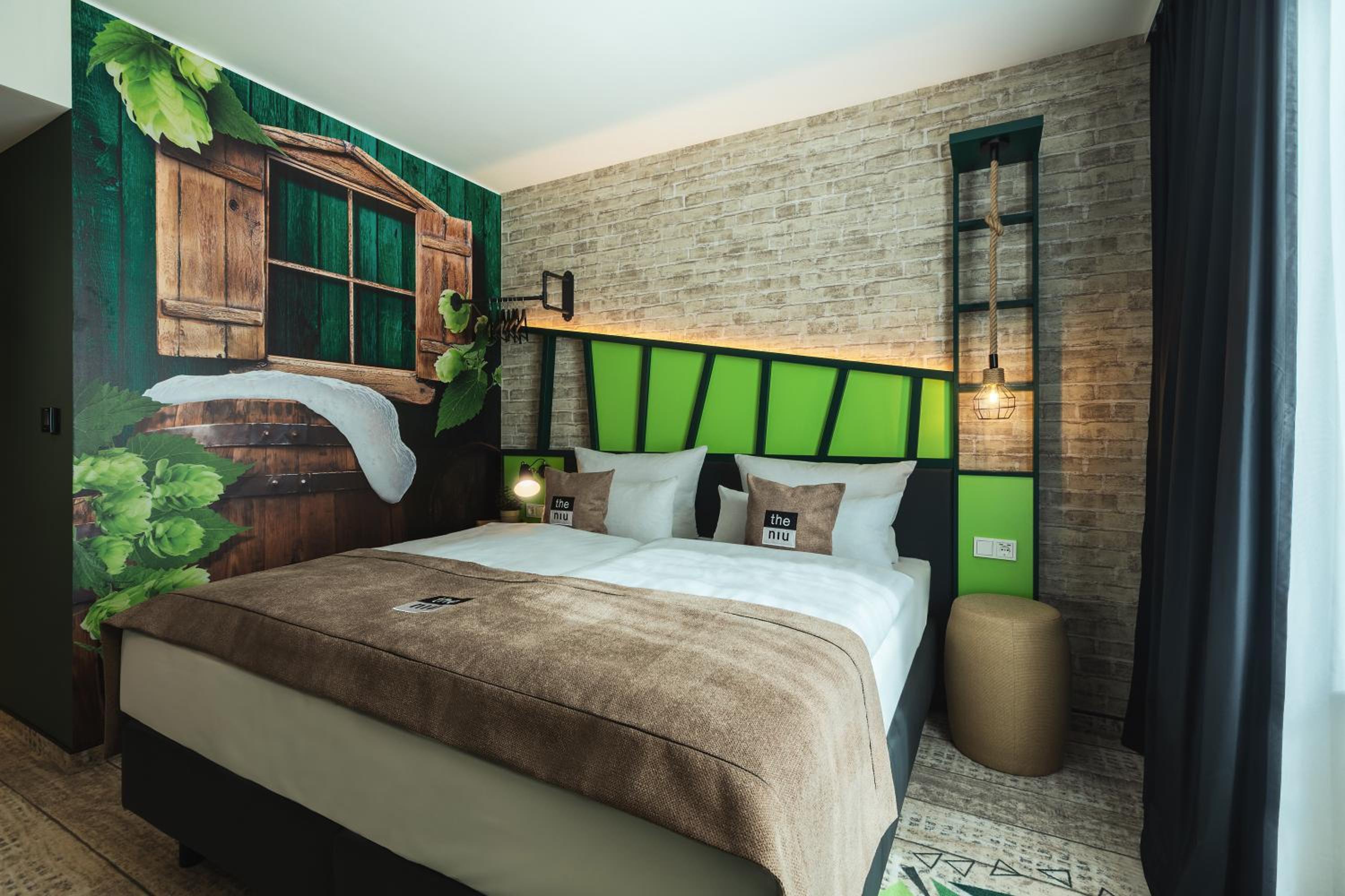 Premium Queen Room - Photo 2