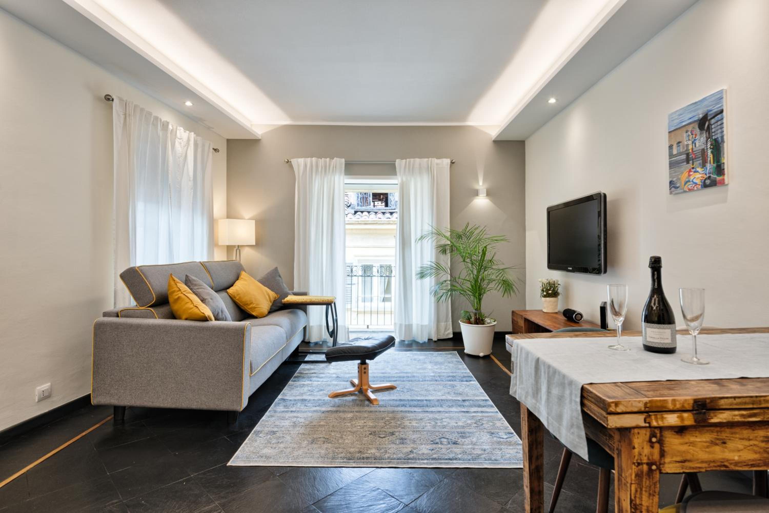 One-Bedroom Apartment - Photo 3