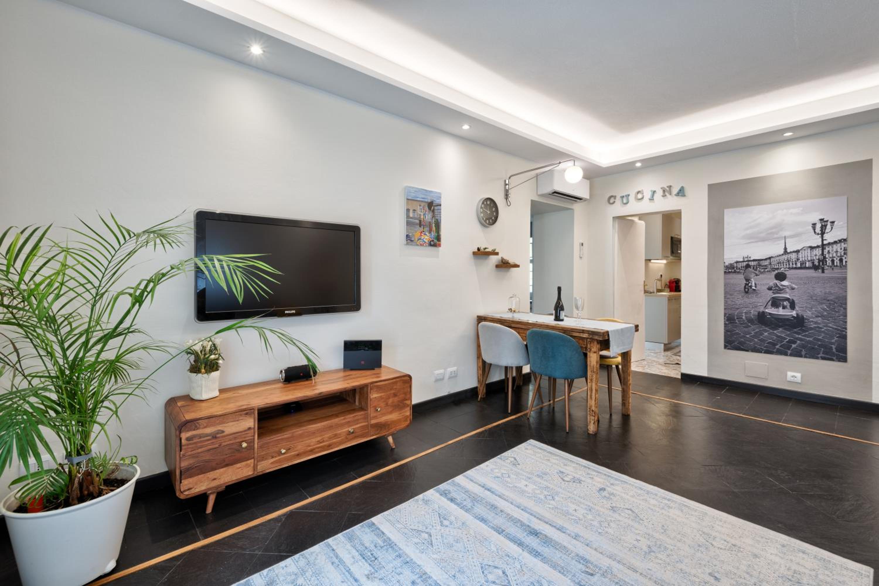 One-Bedroom Apartment - Photo 18