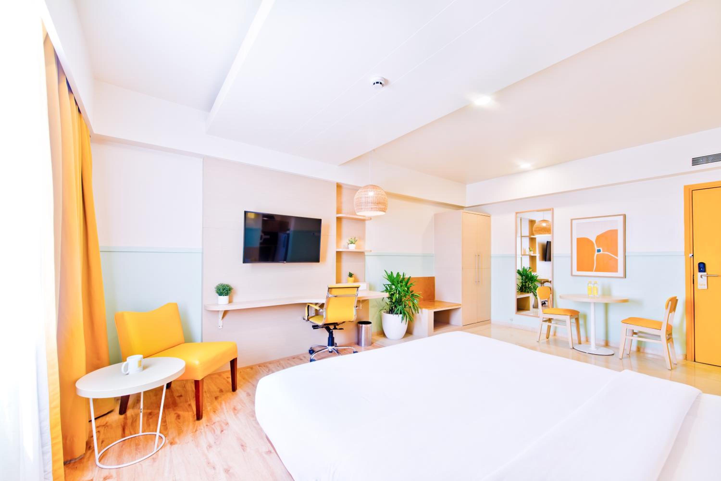 Deluxe Suite King photo 3