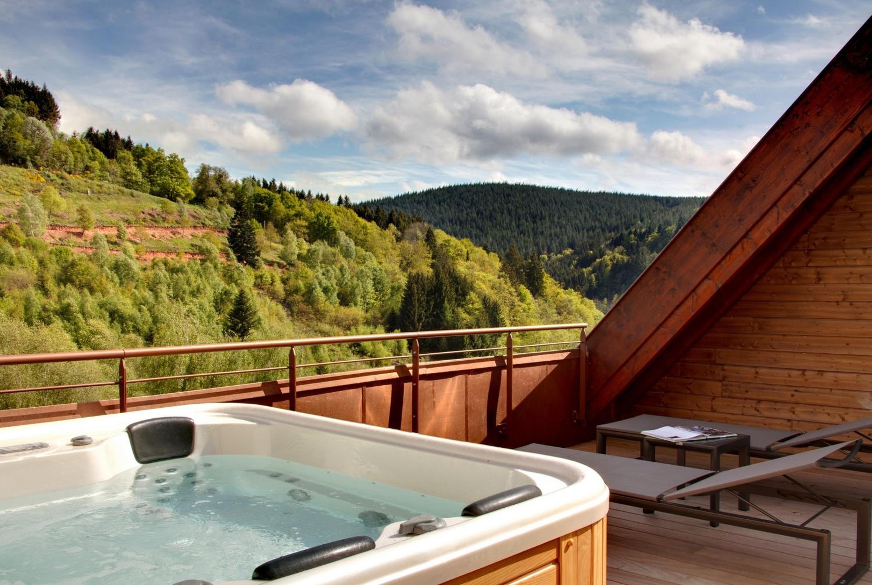 Top Suite with Hot Tub - Photo 13