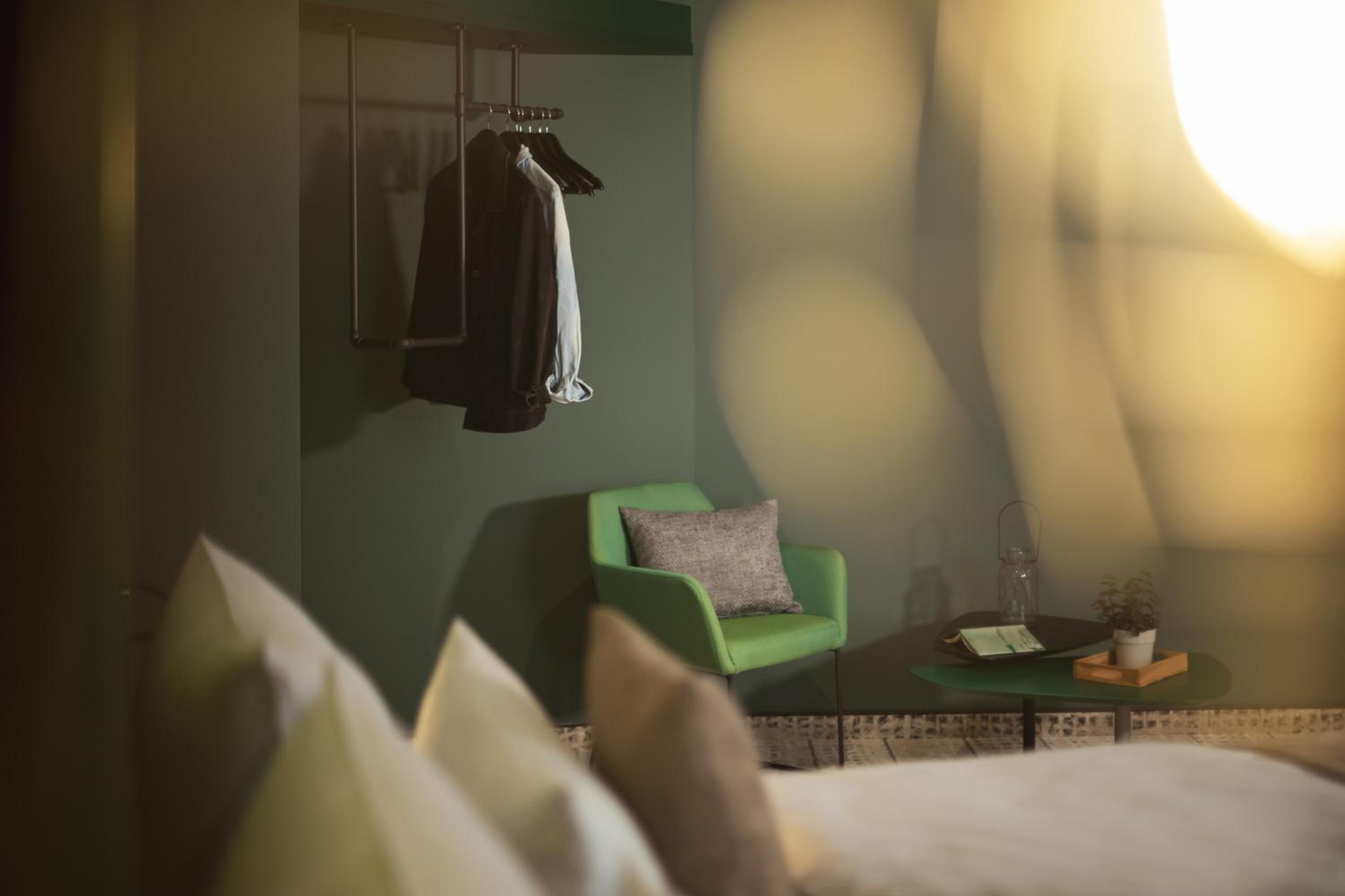 Premium Queen Room - Photo 3