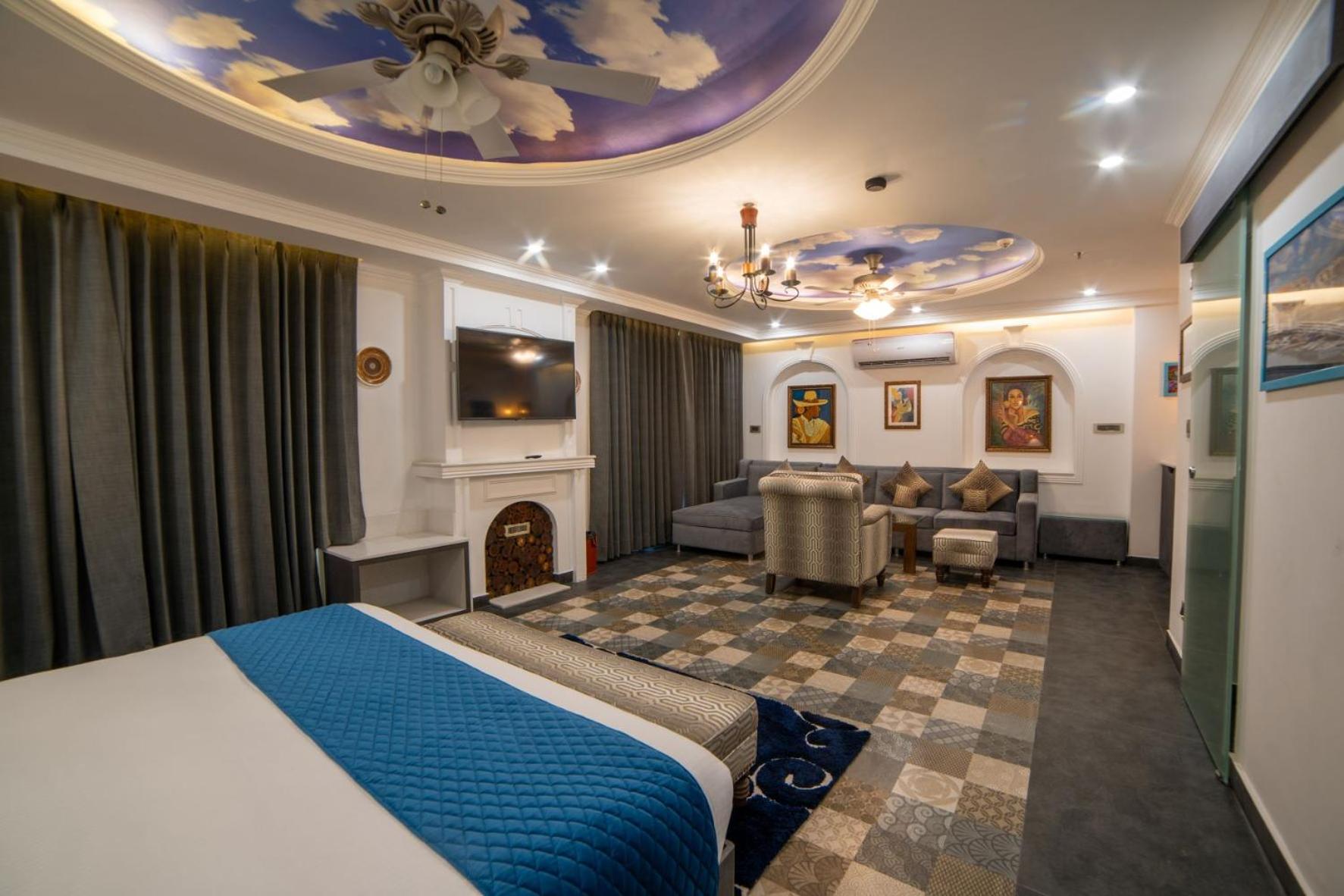 Privilege Suite - Photo 12