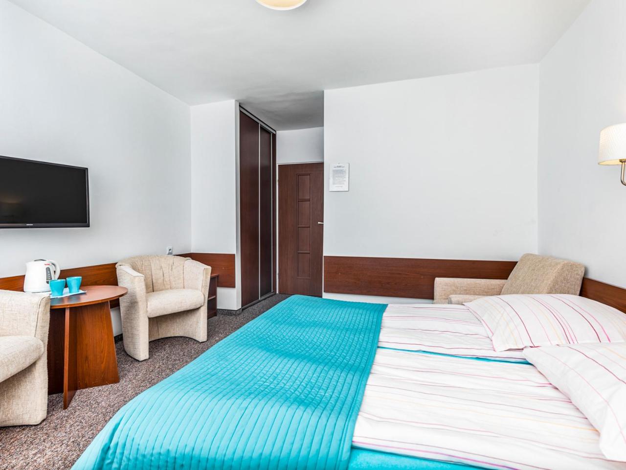 Double Room - Photo 7