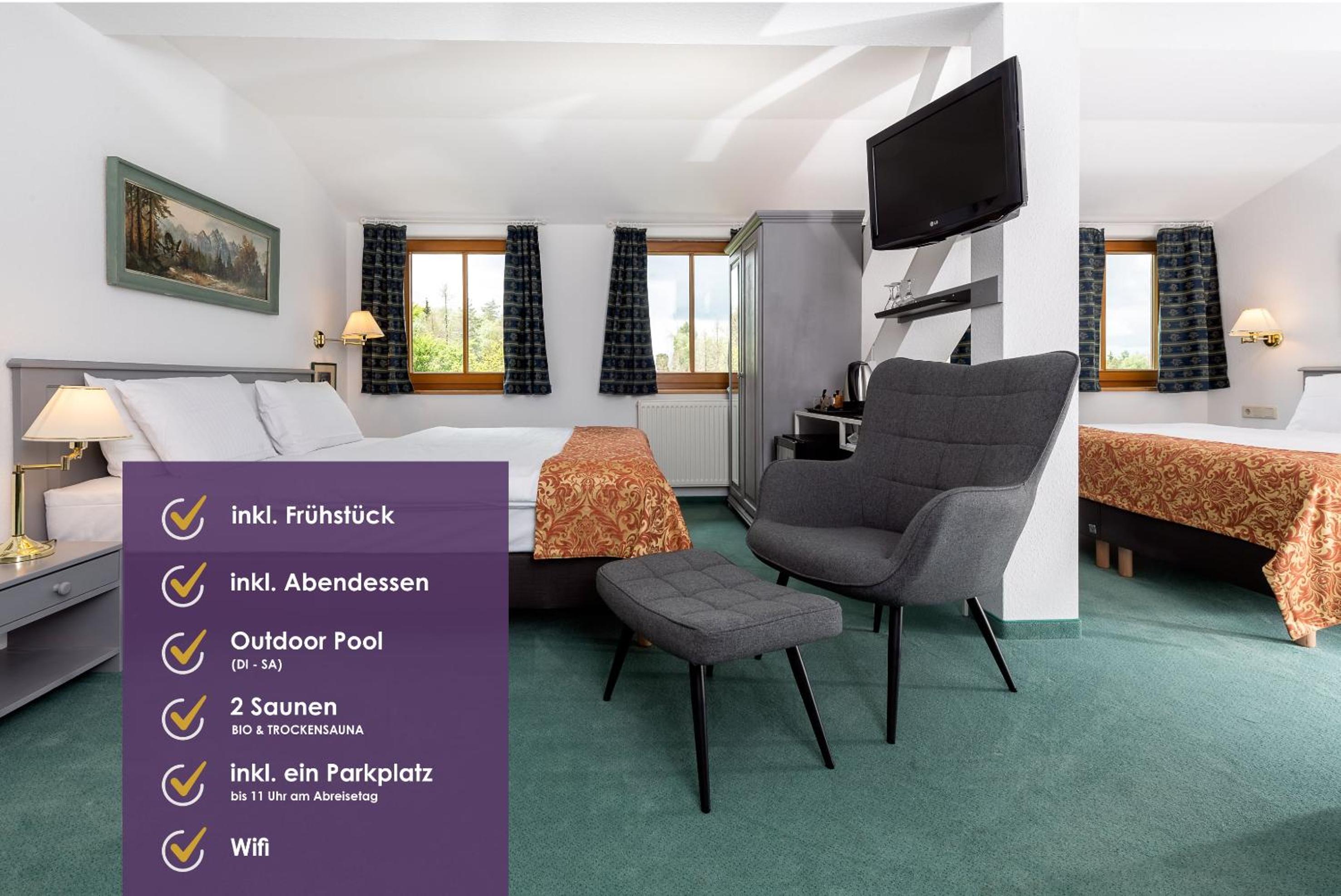 Quadruple Room Waldseite photo 2
