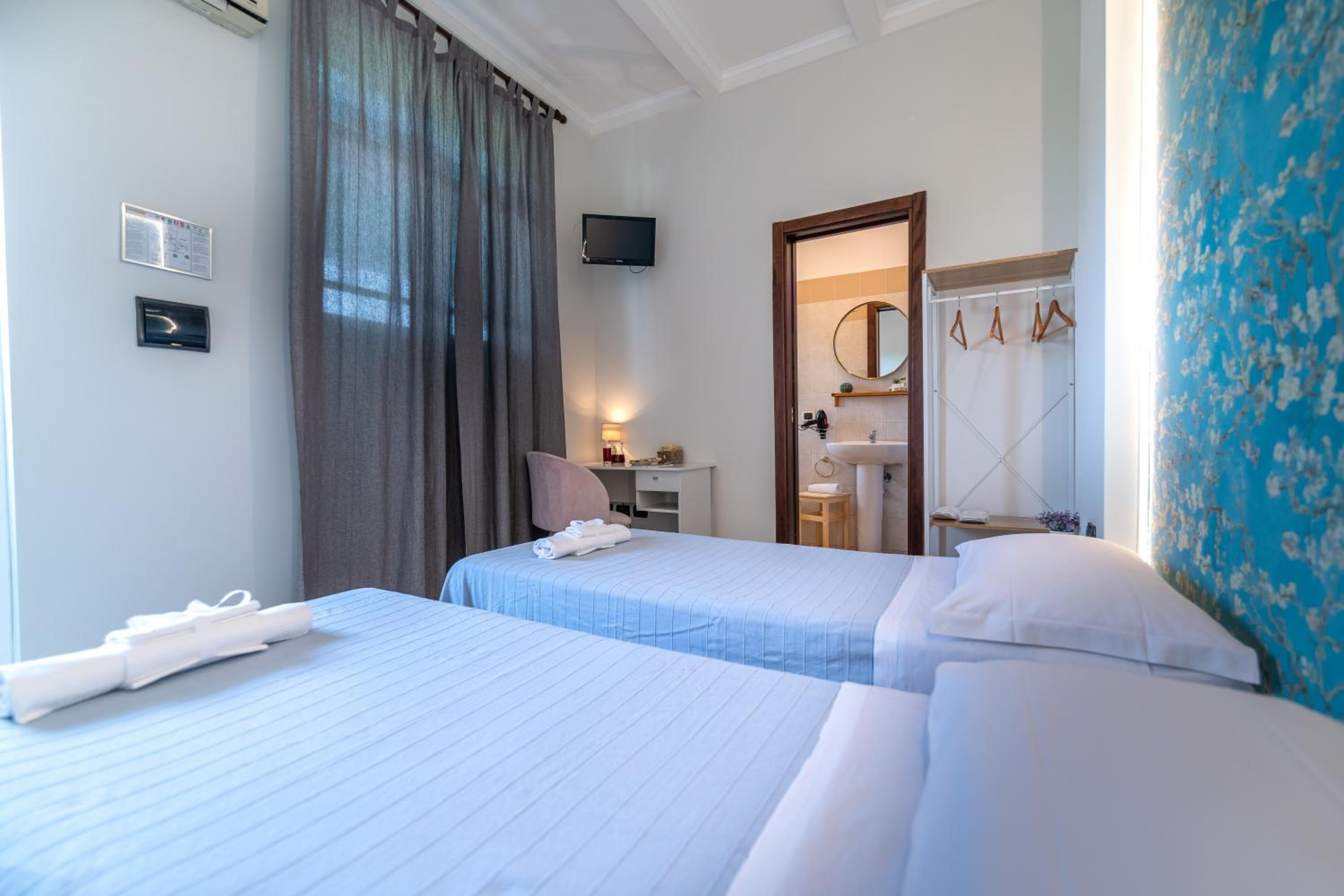 Double or Twin Room with Garden View