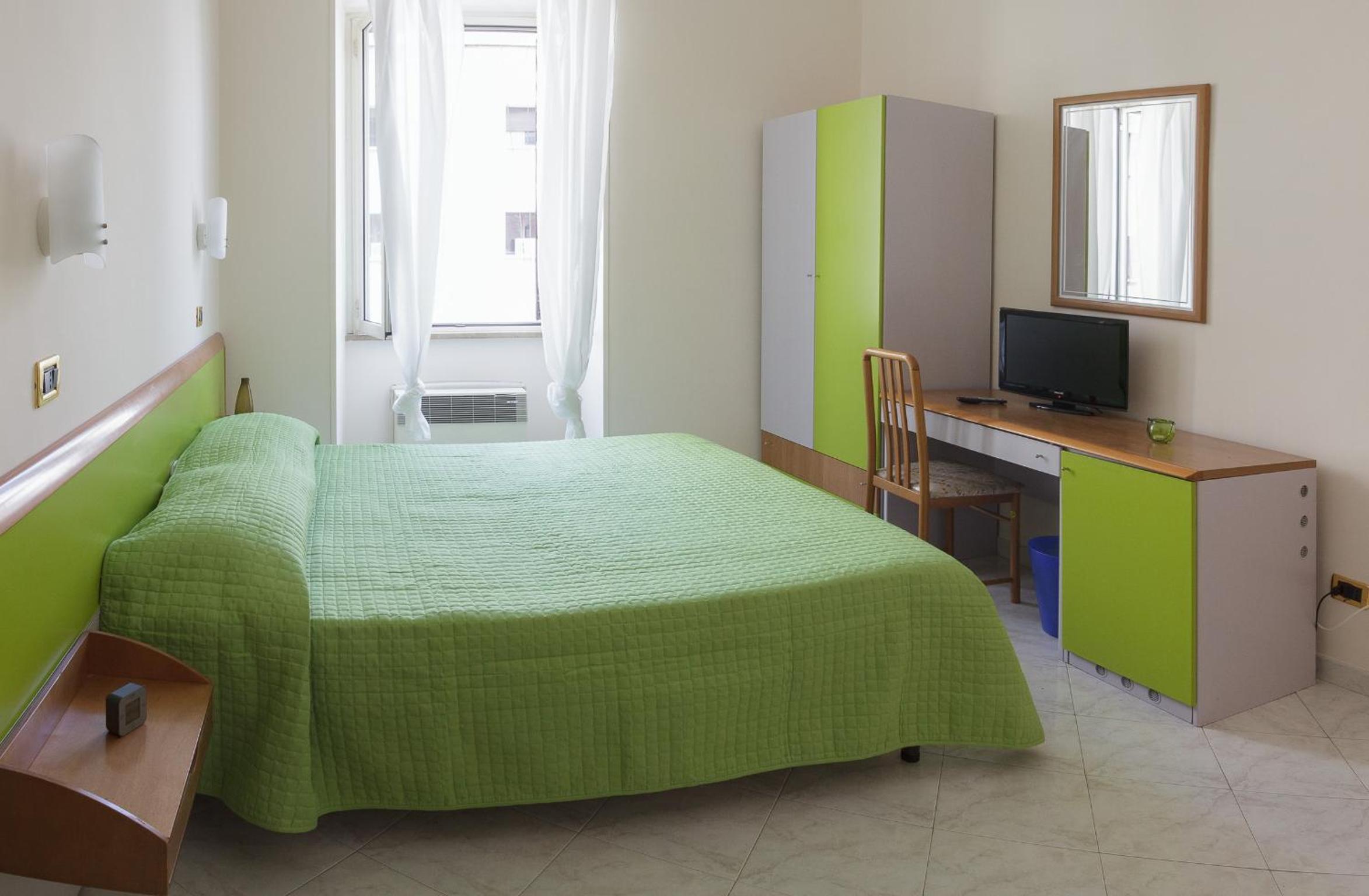Double Room with Private Bathroom photo 1