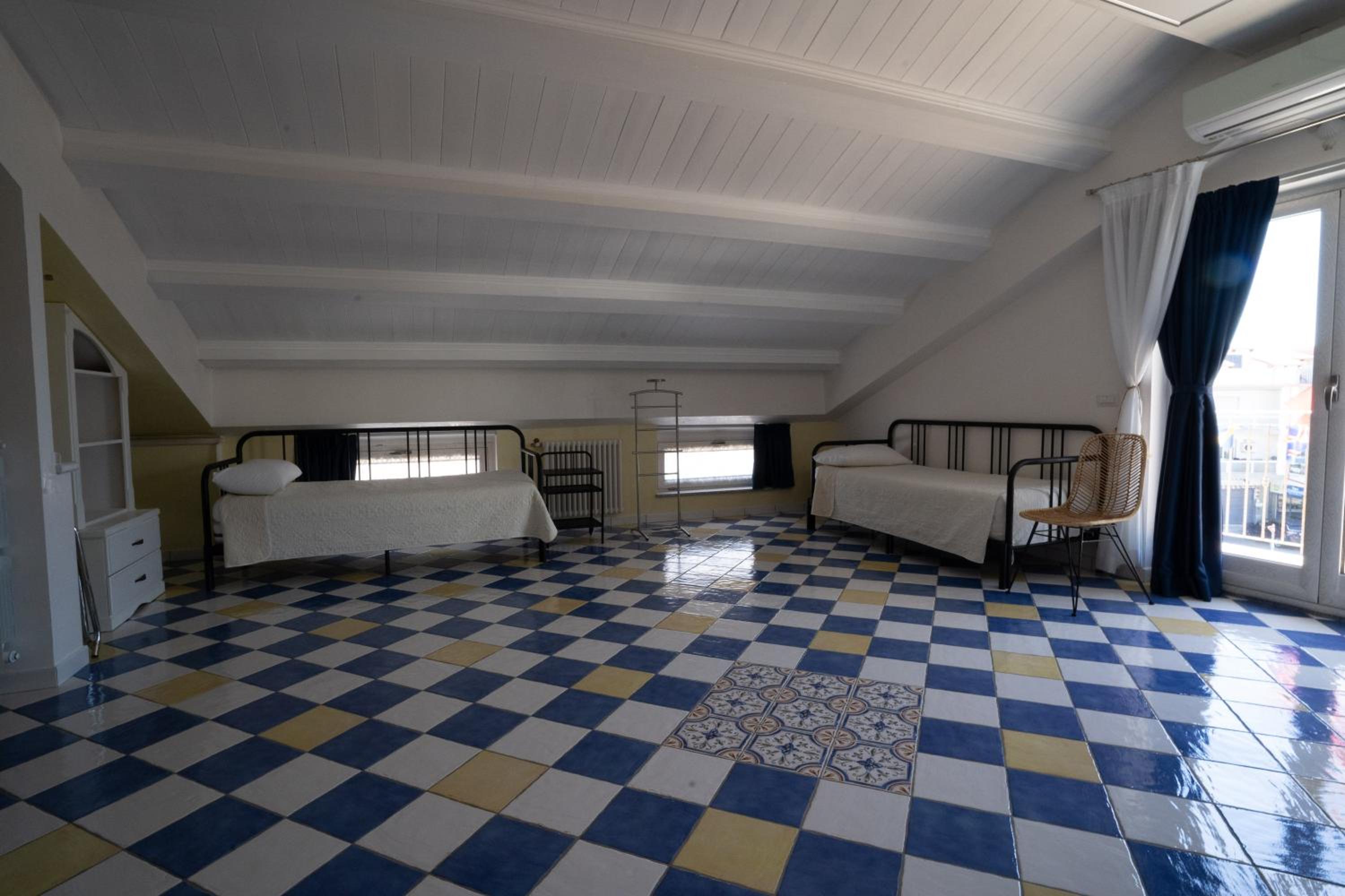 Suite with Terrace - Photo 10