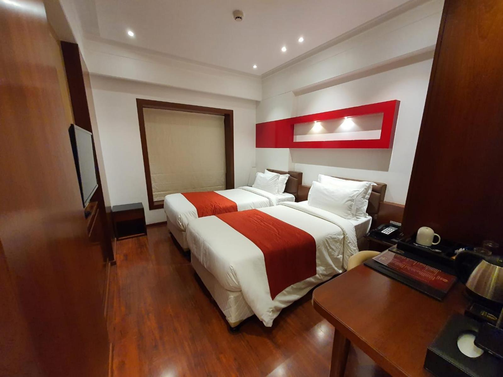 Twin Room - Photo 6