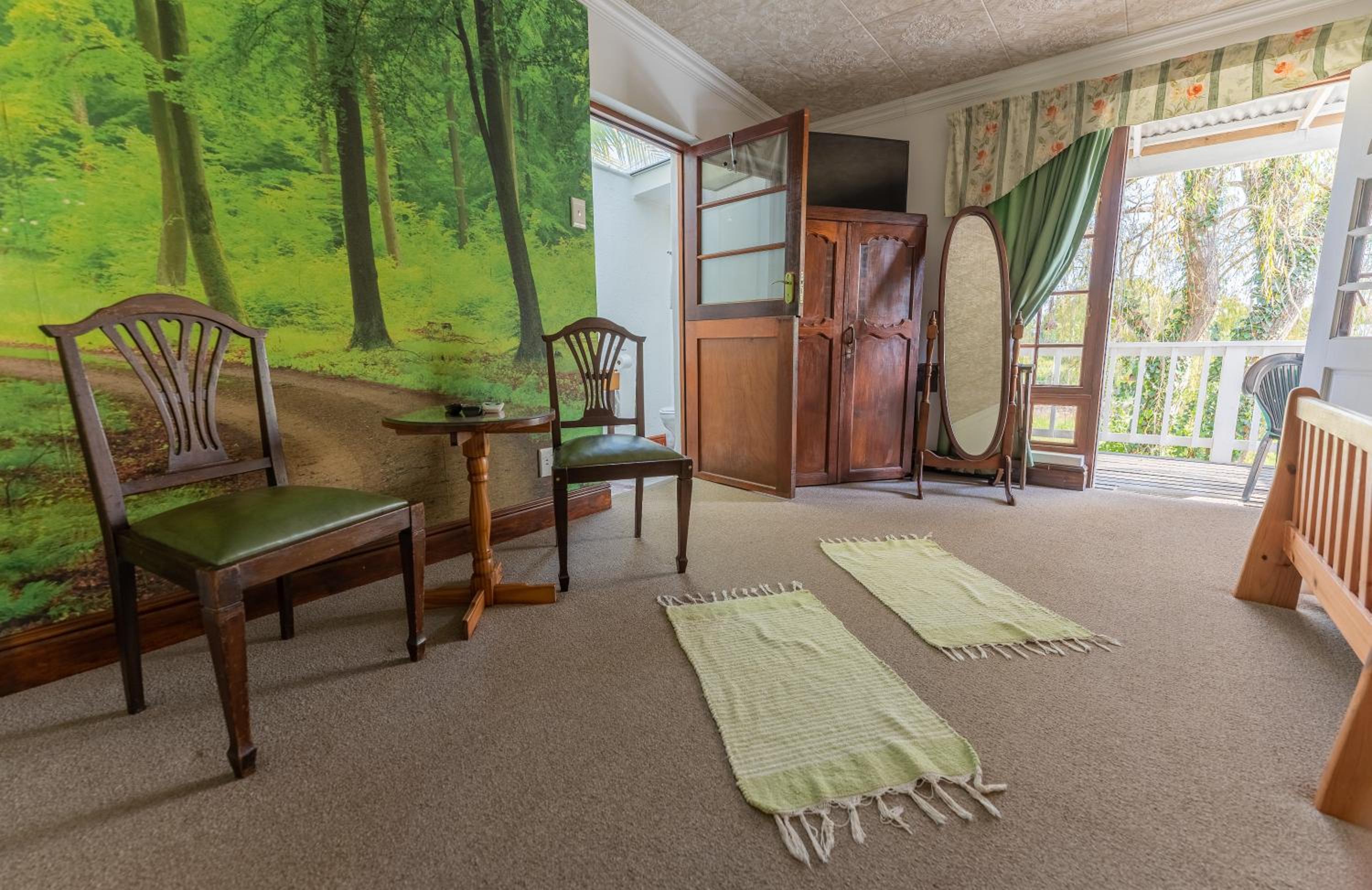 Deluxe Double or Twin Room with Garden View photo 3