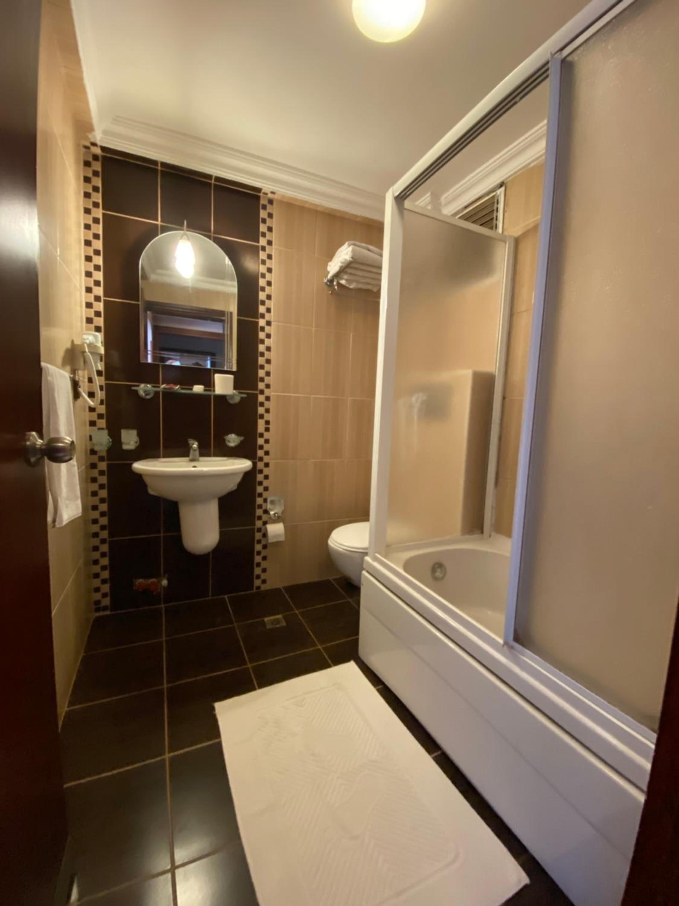 Double or Twin Room photo 2