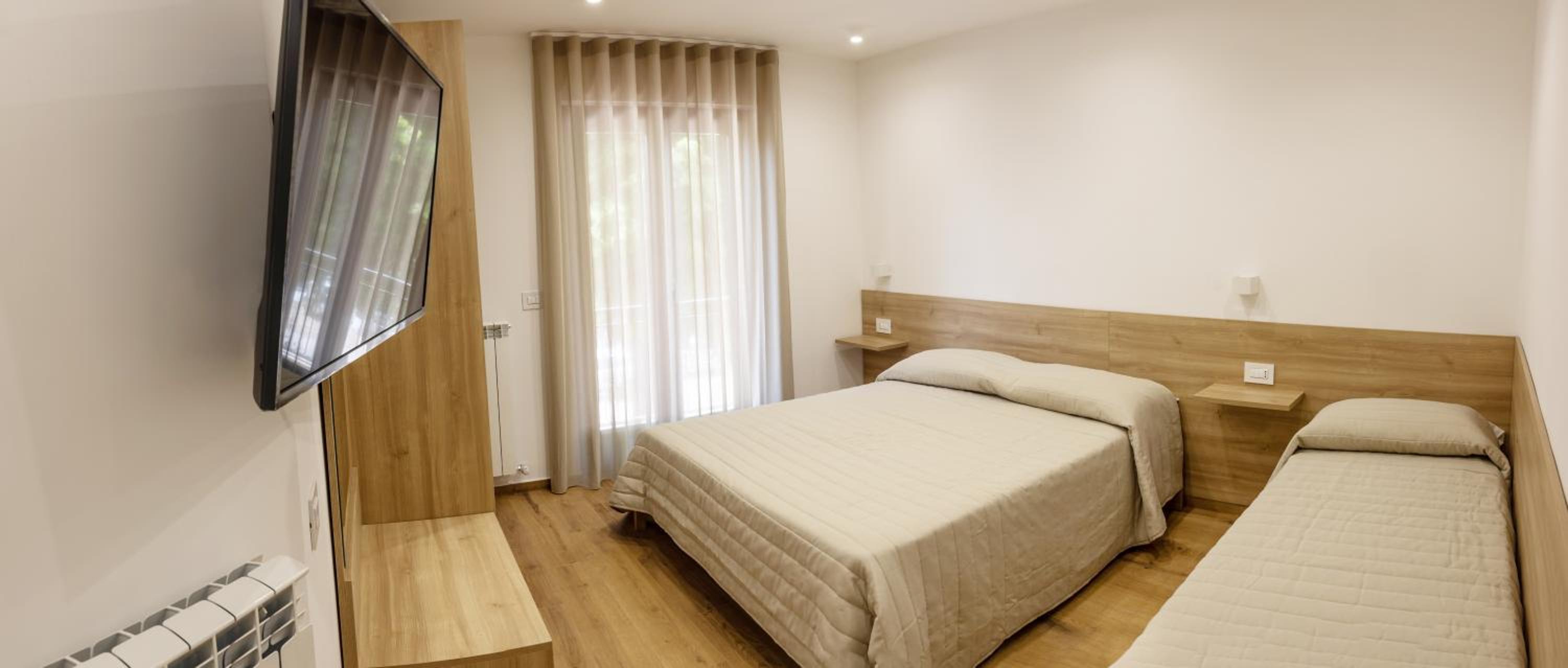Triple Room with Private Bathroom - Photo 6