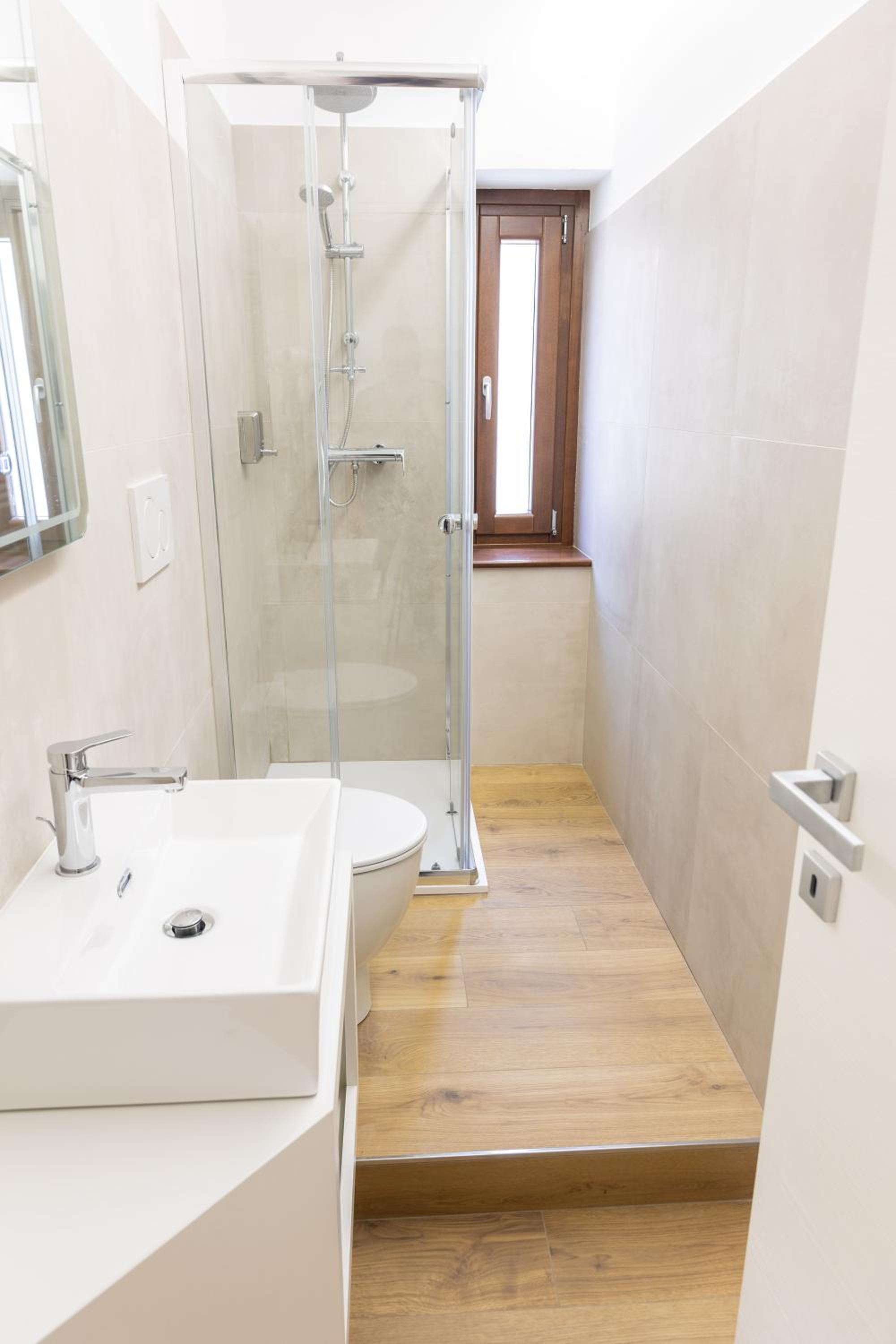 Triple Room with Private Bathroom - Photo 4