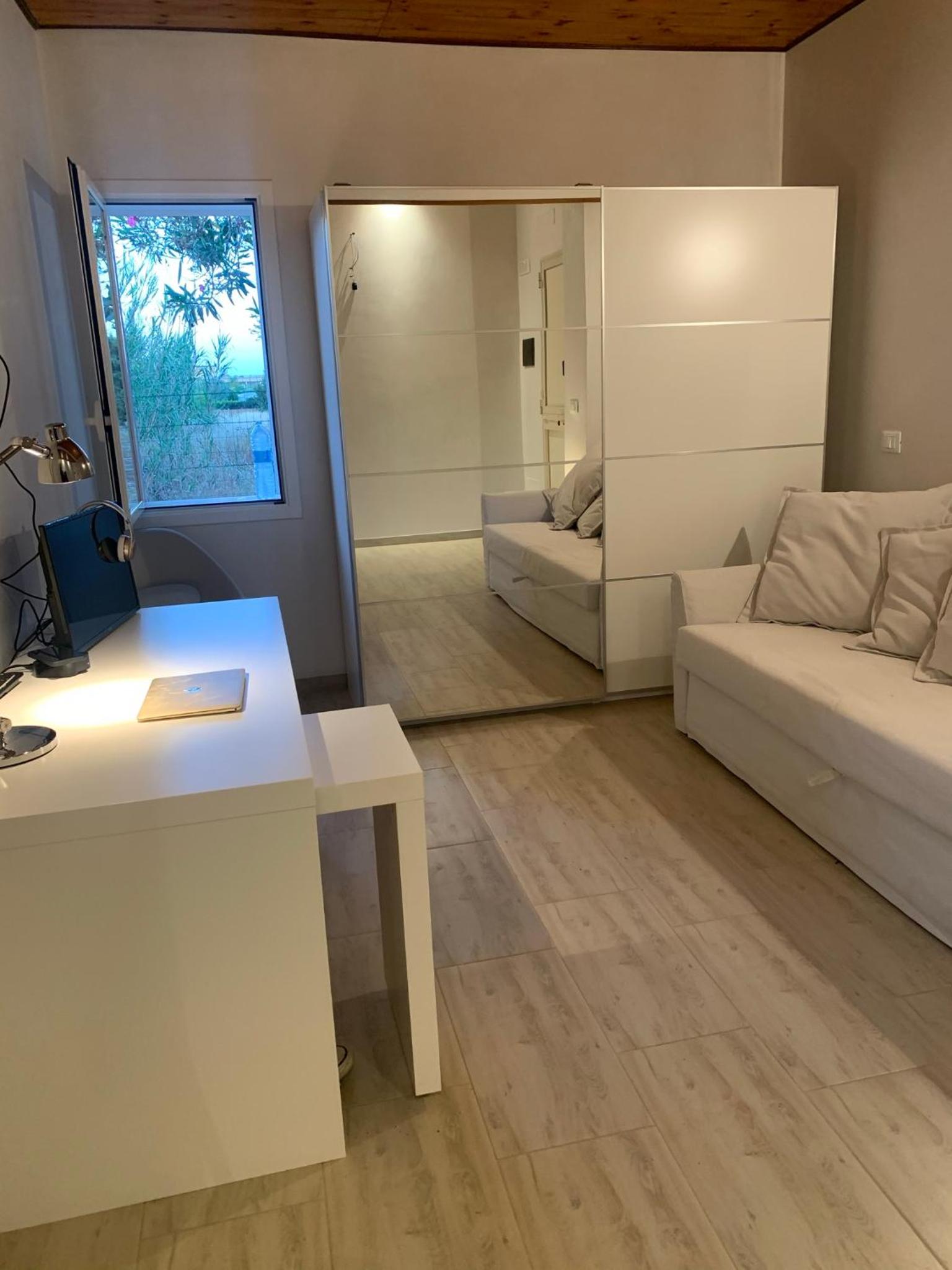 Double Room with Garden View - Photo 24