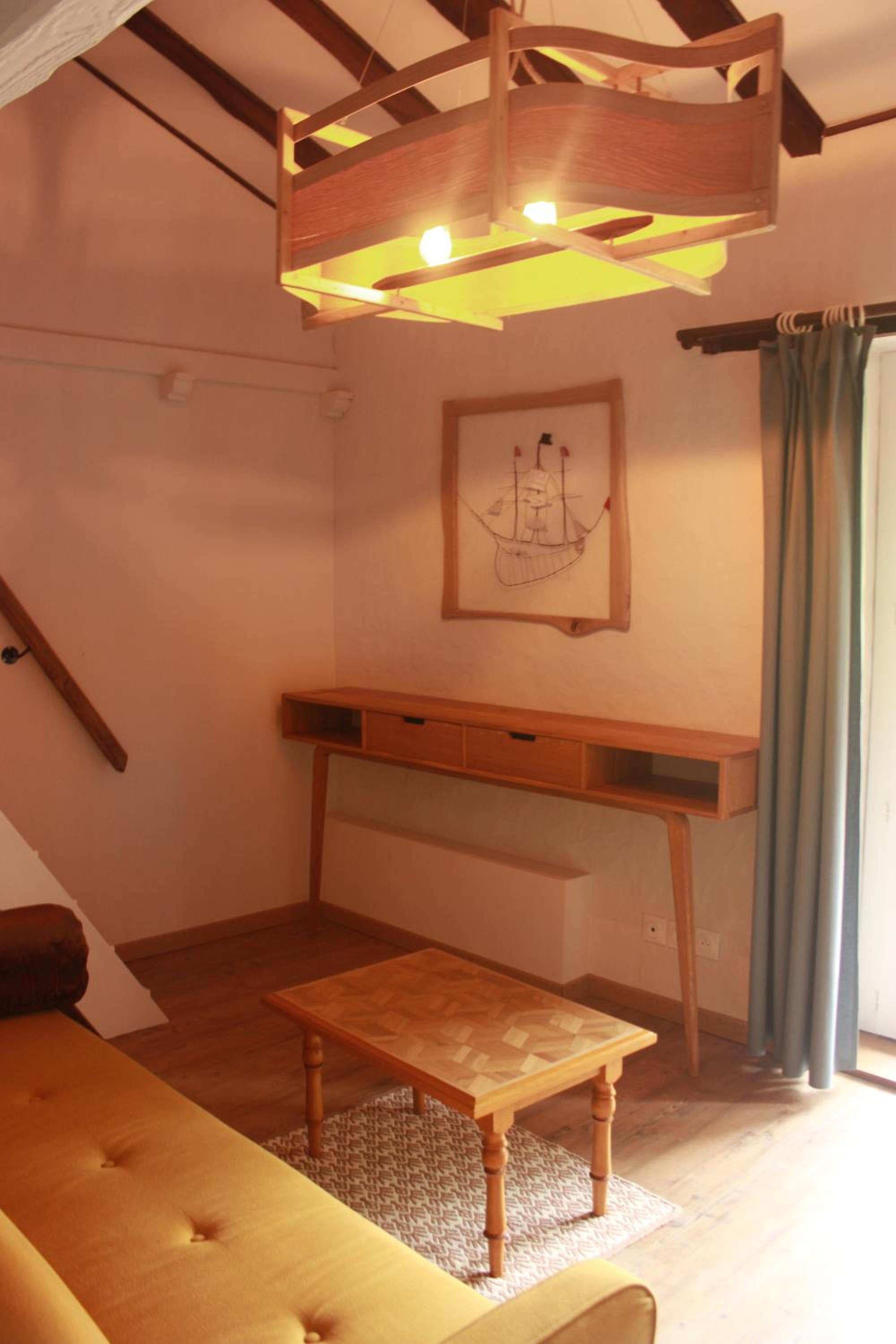 Suite with Balcony - Photo 13