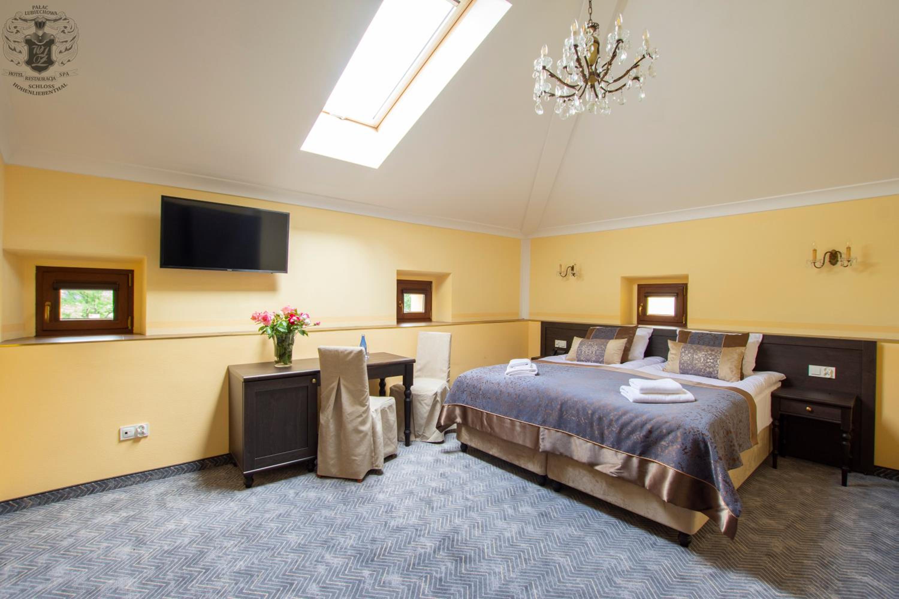 Double or Twin Room - Photo 6