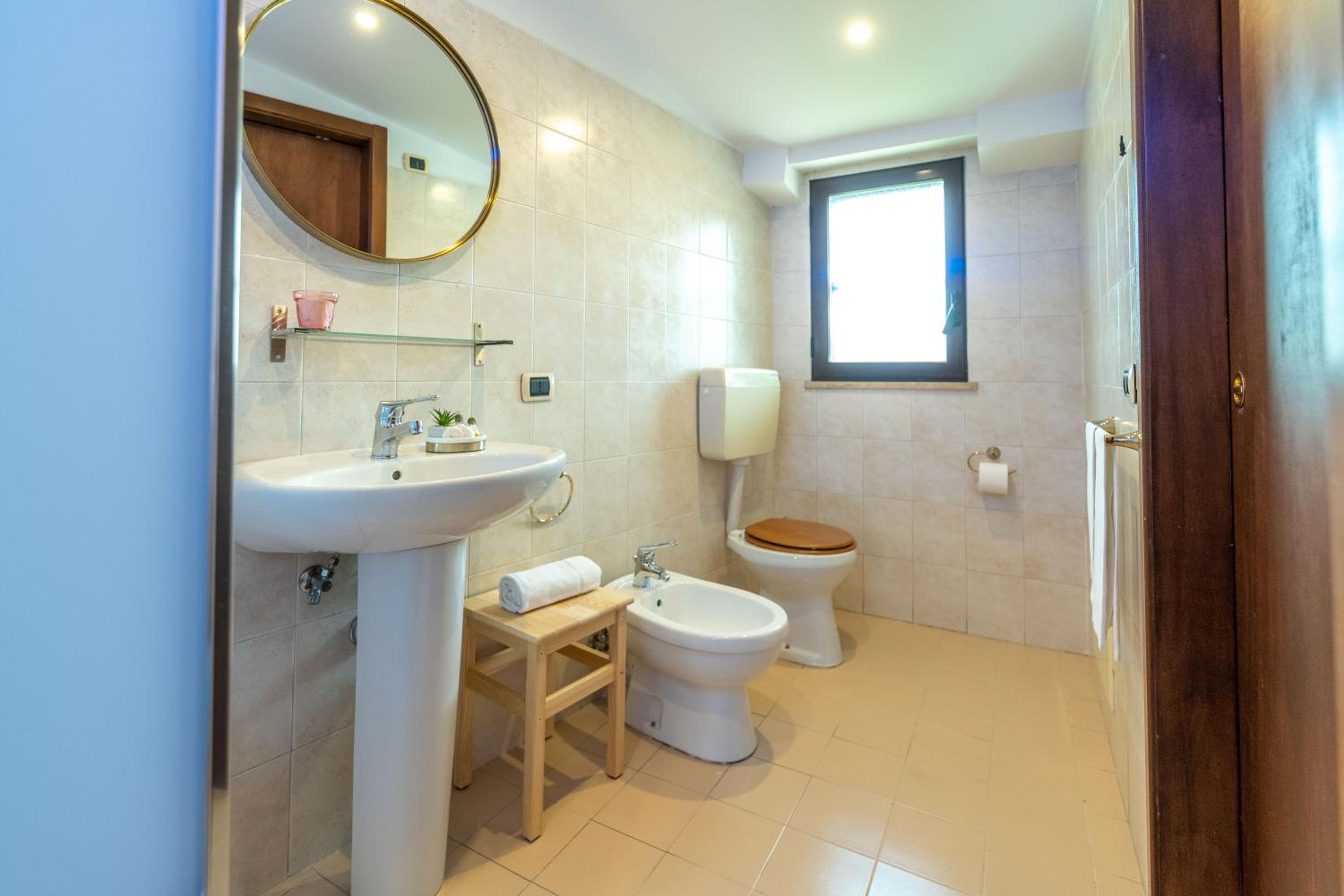 Comfort Triple Room with Balcony - Photo 41