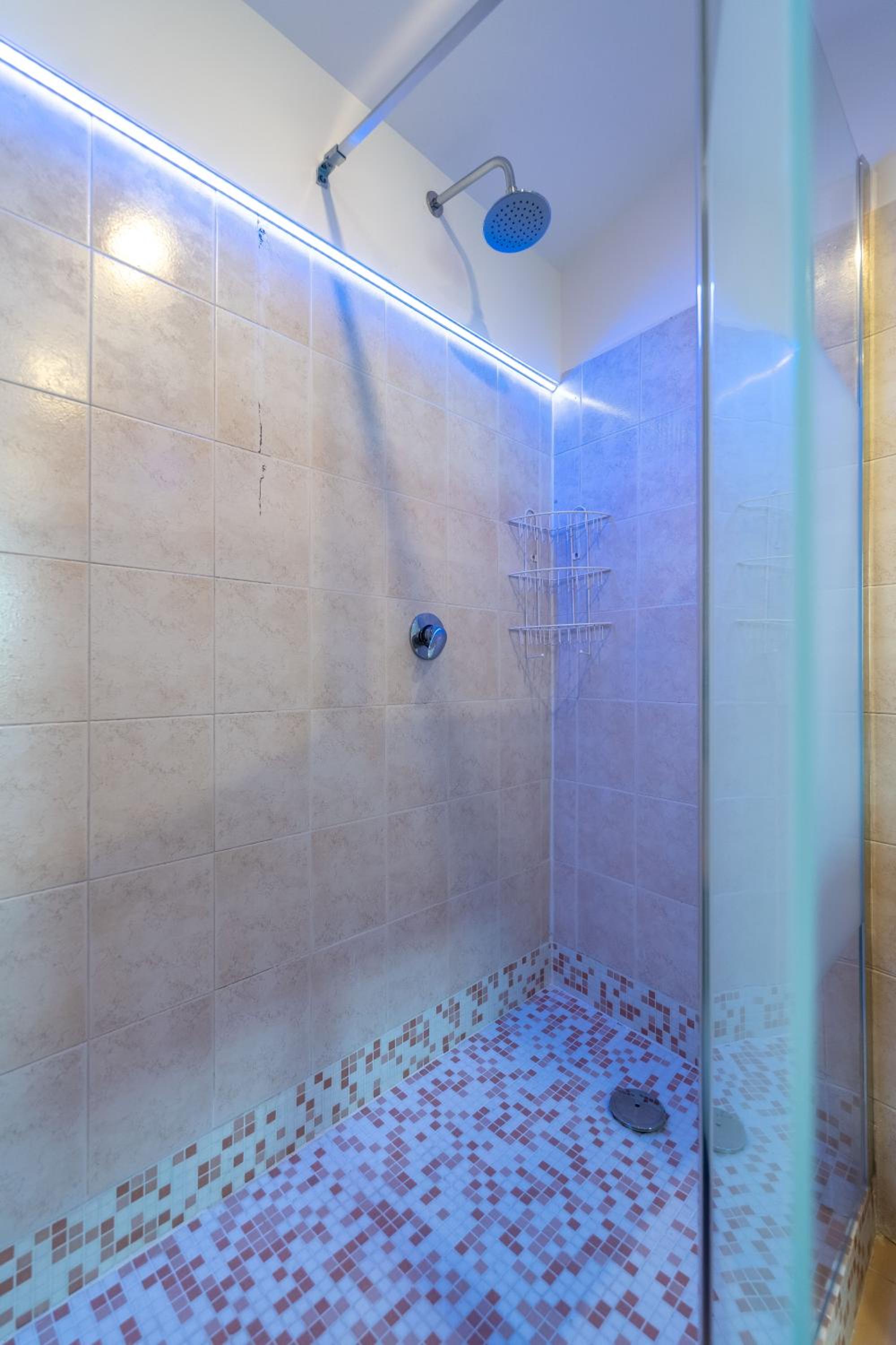 Comfort Triple Room with Balcony - Photo 39