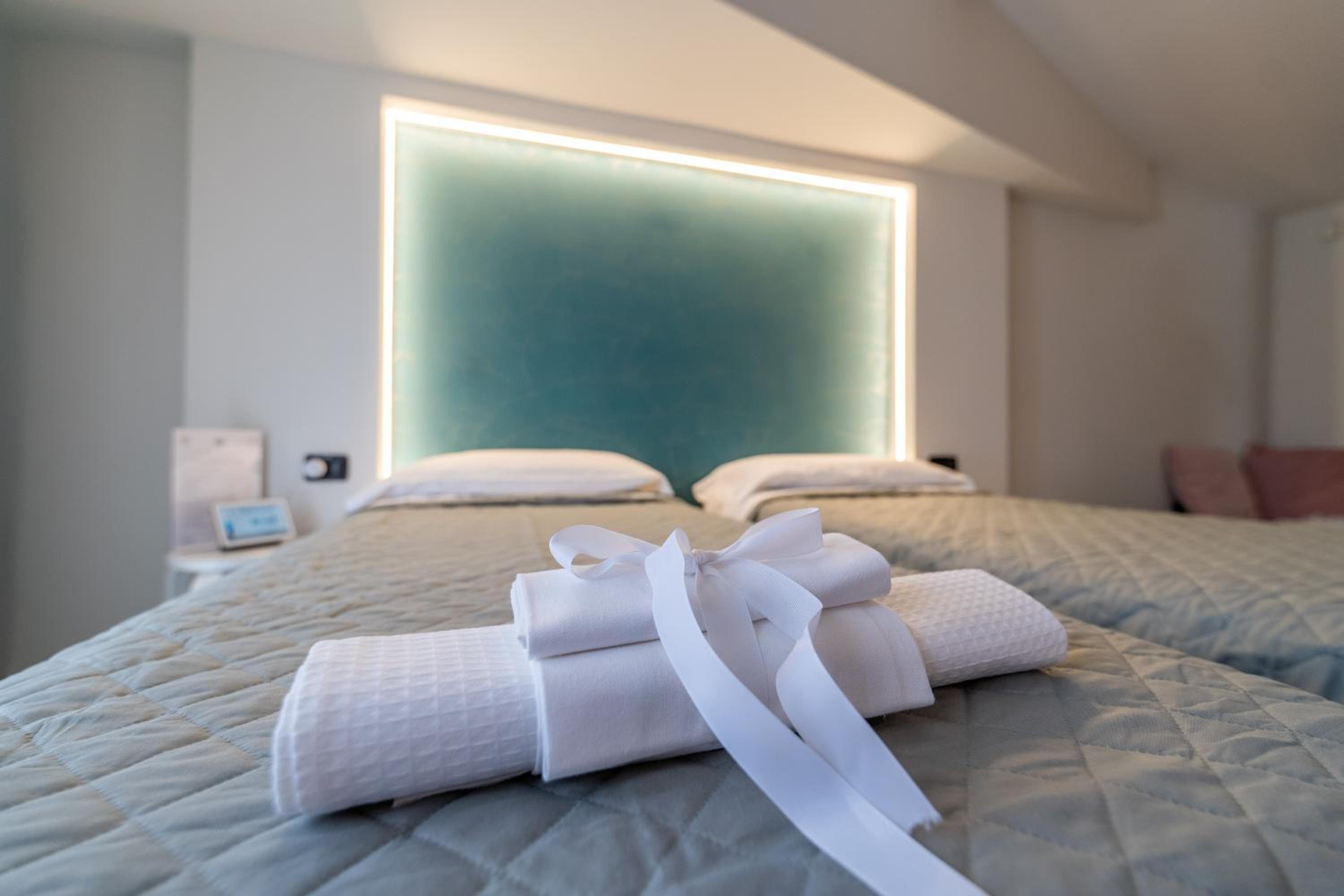 Comfort Triple Room with Balcony - Photo 1