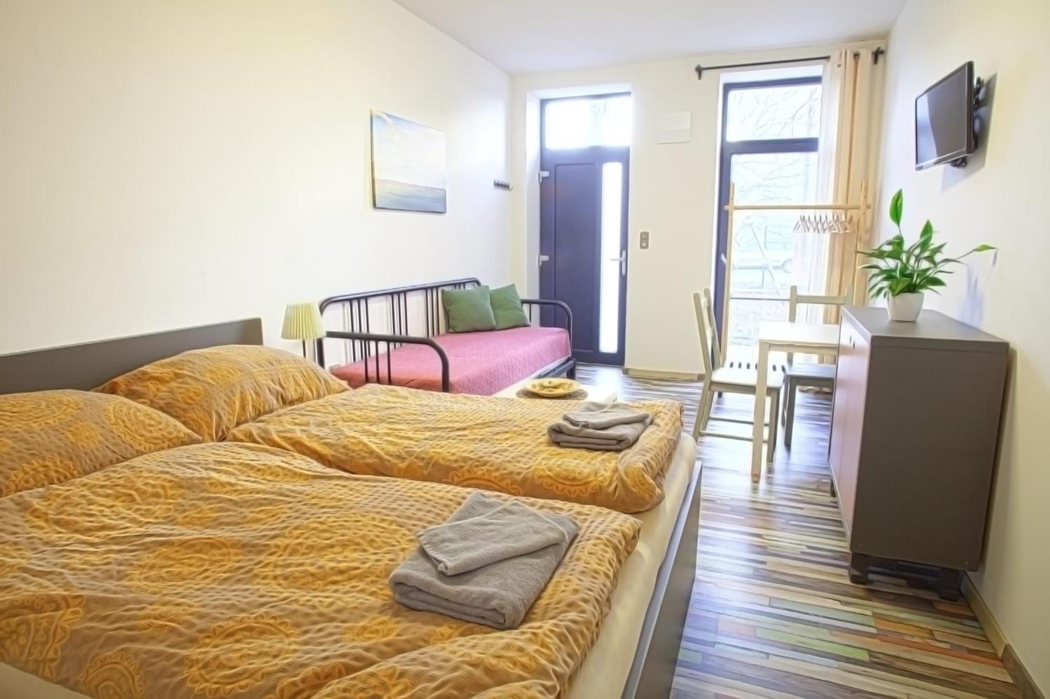 Double Room with Private Bathroom 10 - Photo 2