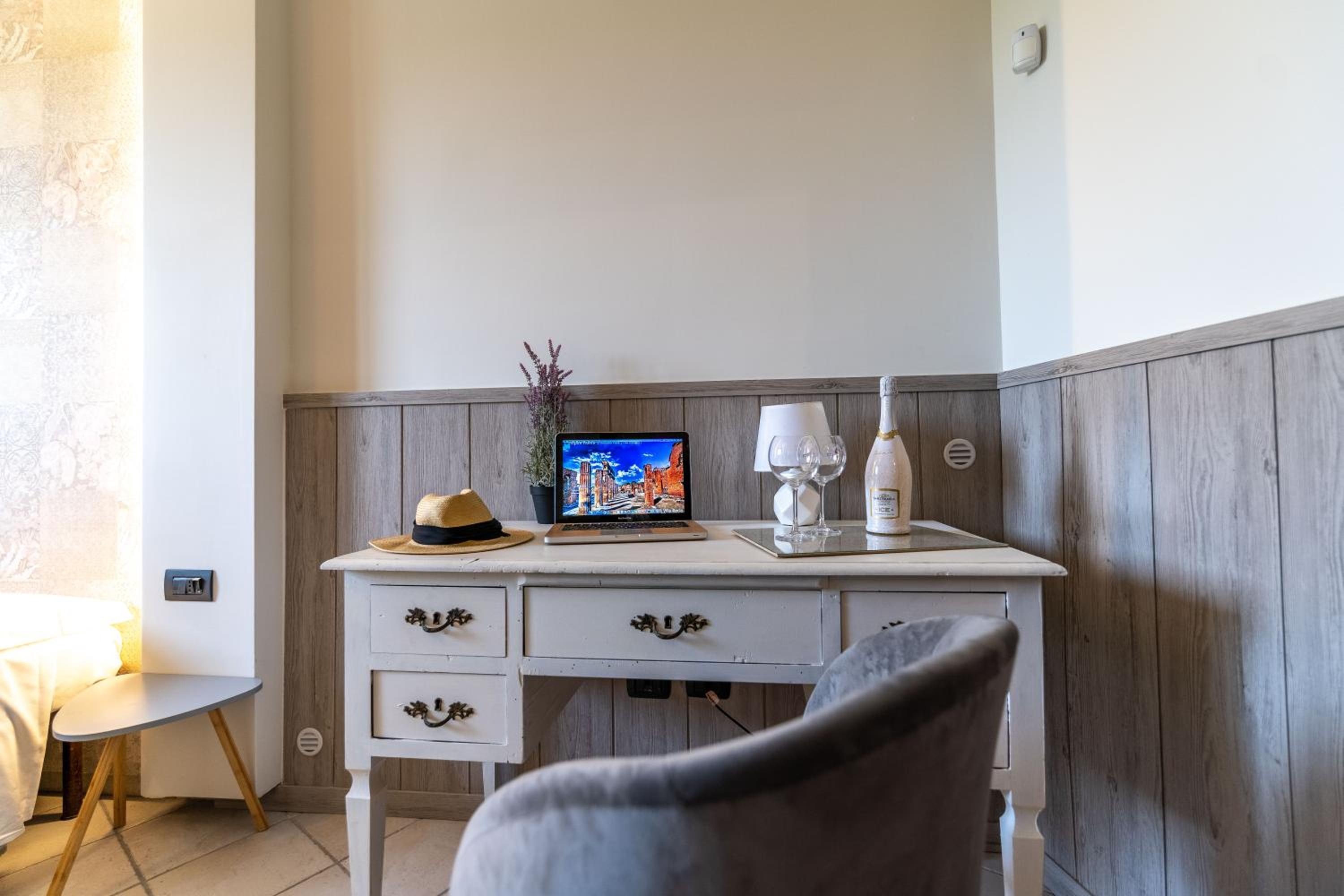 Triple Room with Garden View - Photo 7