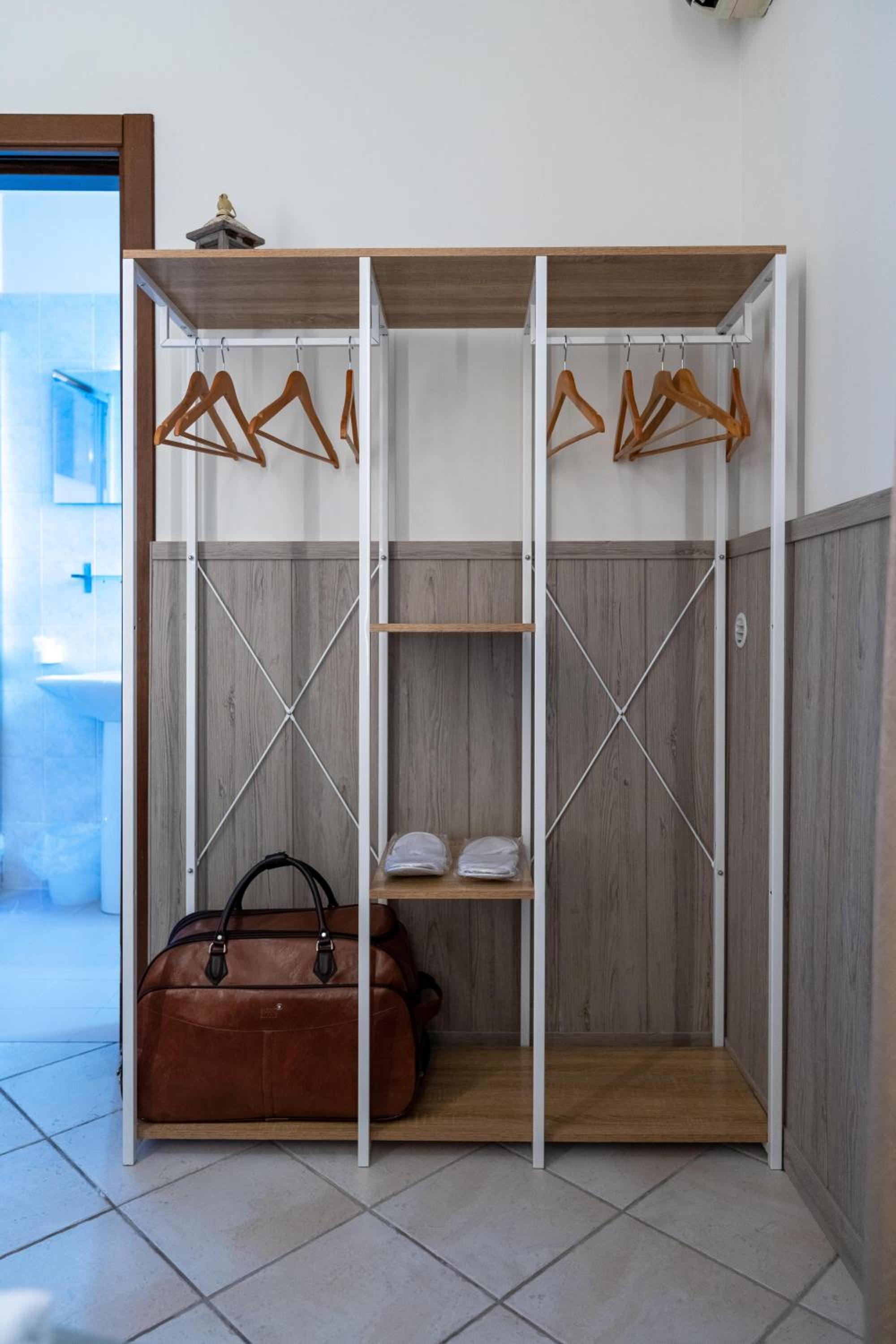 Triple Room with Garden View - Photo 6