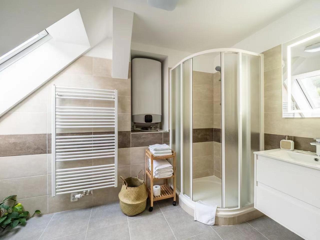 Double or Twin Room with Extra Bed photo 3