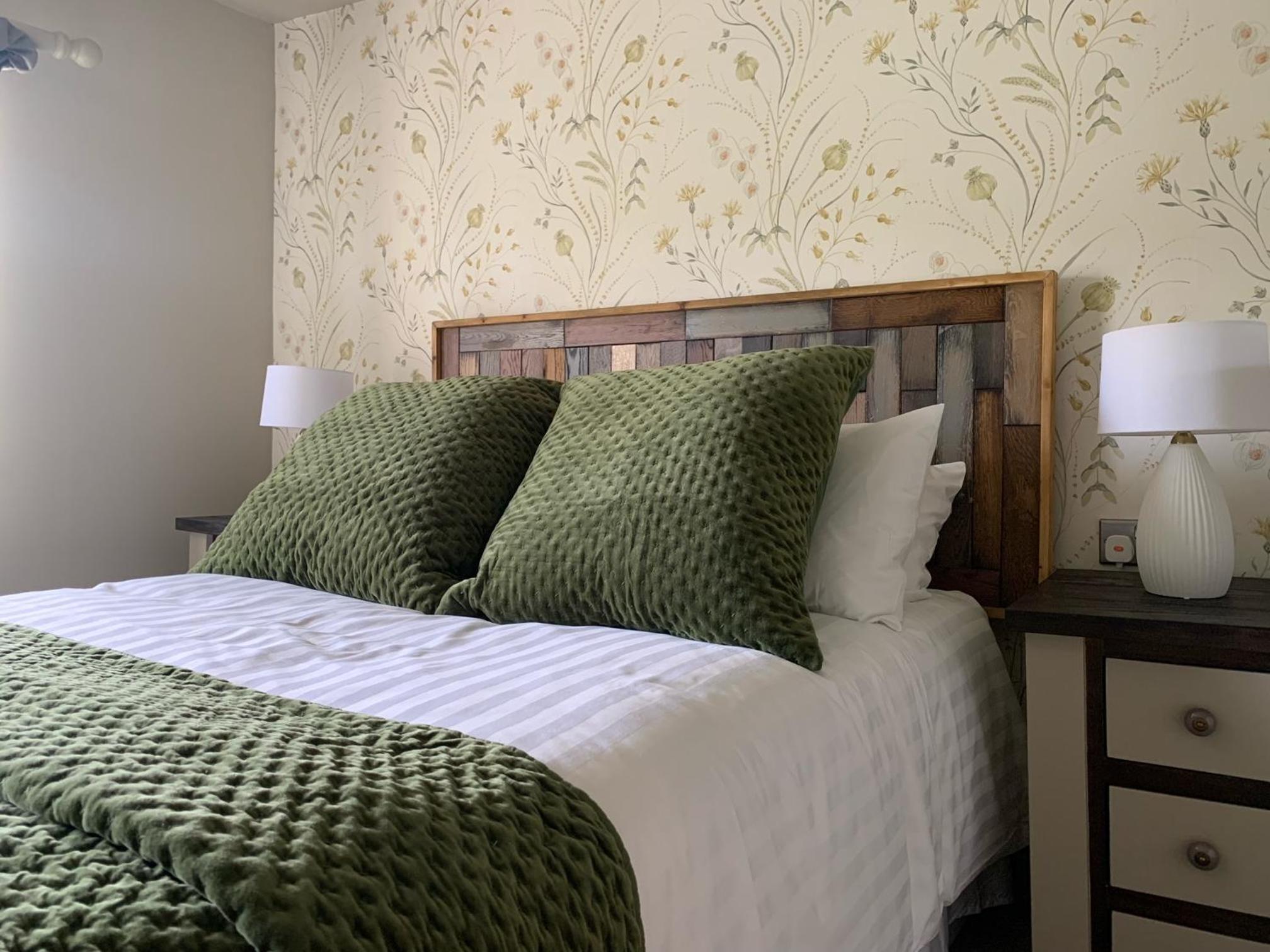 Double Room with Private Bathroom - Photo 6